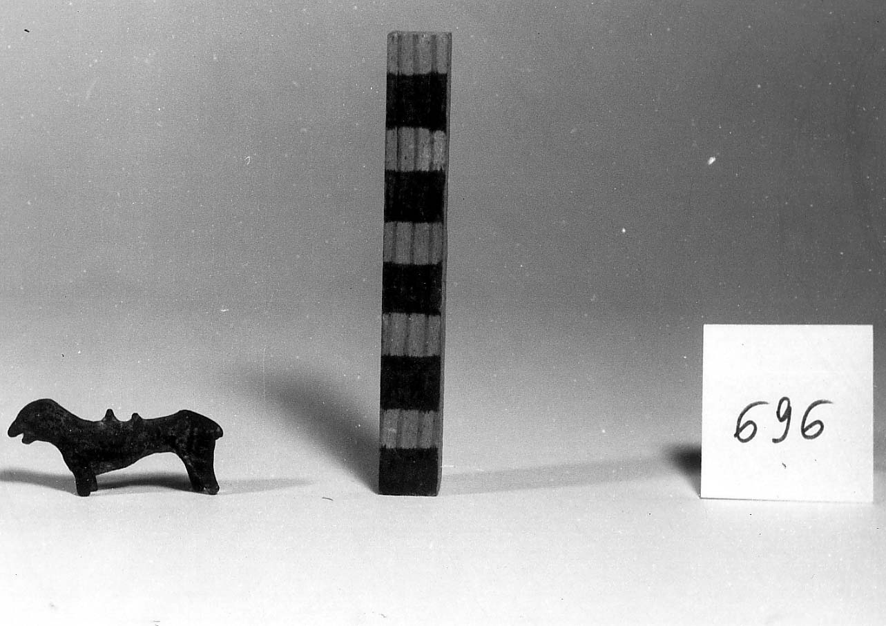 pendaglio a cavallino di non id, Percossi Serenelli tipo 16 b1 - fase Piceno IV A (prima metà sec. VI a.C)