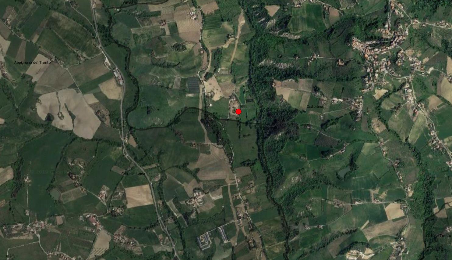 area di materiale mobile, area di frammenti fittili - Castorano (AP)  (PERIODIZZAZIONI/ ARCHI DI PERIODI/ età del bronzo, età romana)