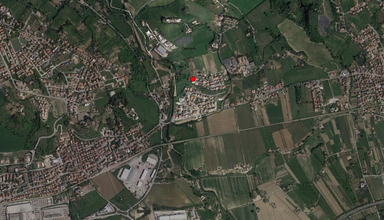 area di materiale mobile, area di frammenti fittili - Castorano (AP)  (PERIODIZZAZIONI/ Storia/ Eta' antica/ Eta' romana)