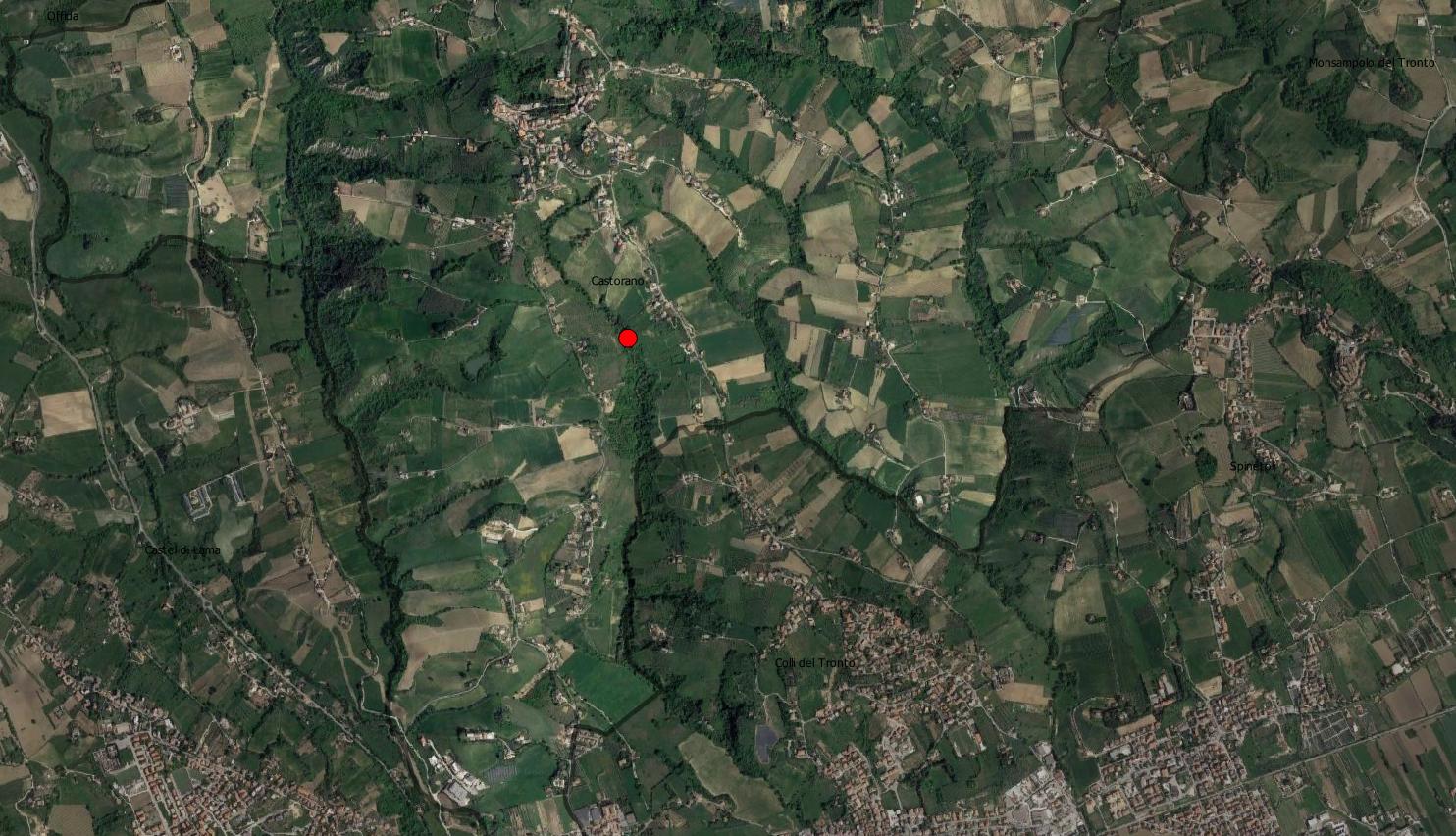 area di materiale mobile, area di frammenti fittili - Castorano (AP)  (PERIODIZZAZIONI/ Storia/ Eta' antica/ Eta' romana)