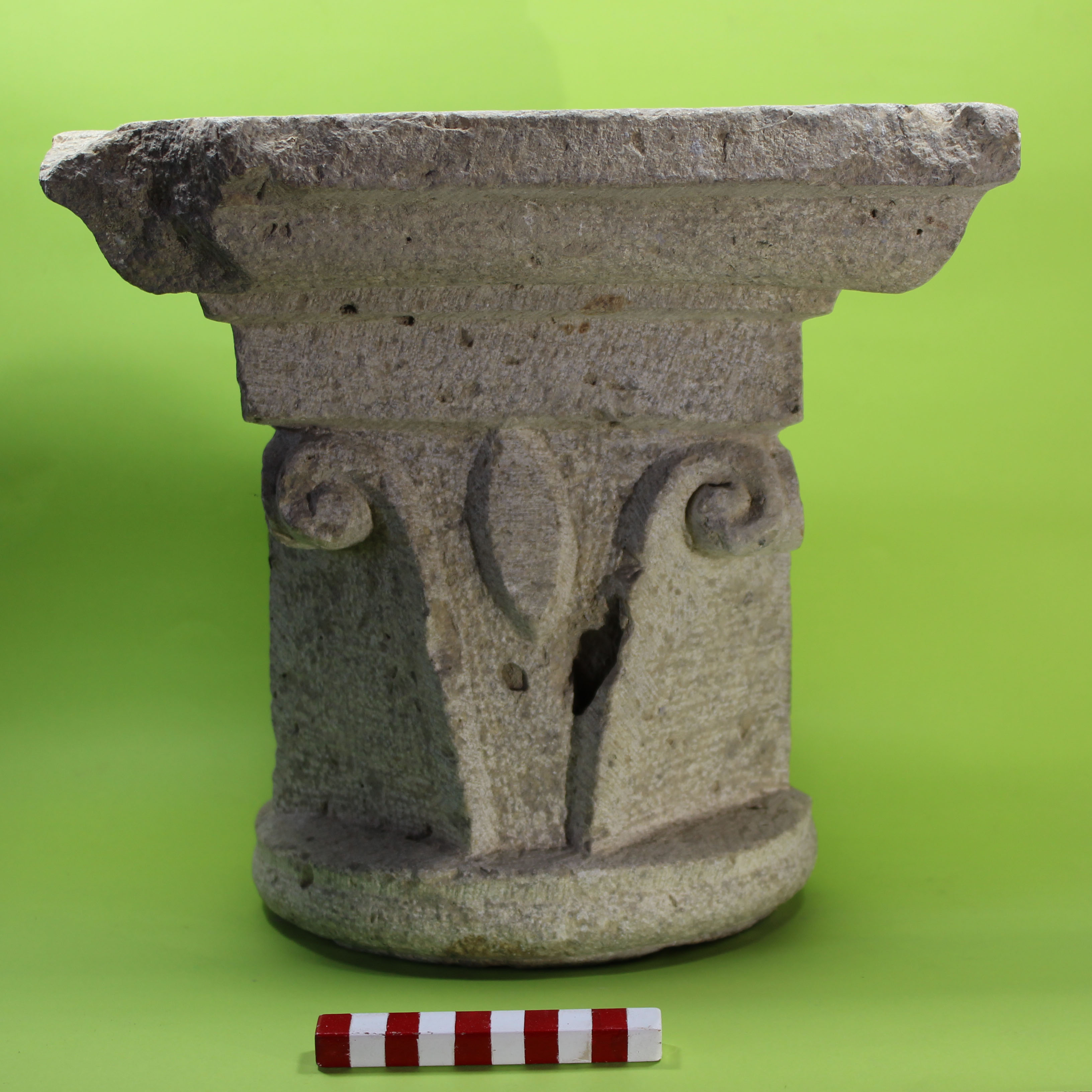 capitello (XII - XIII)