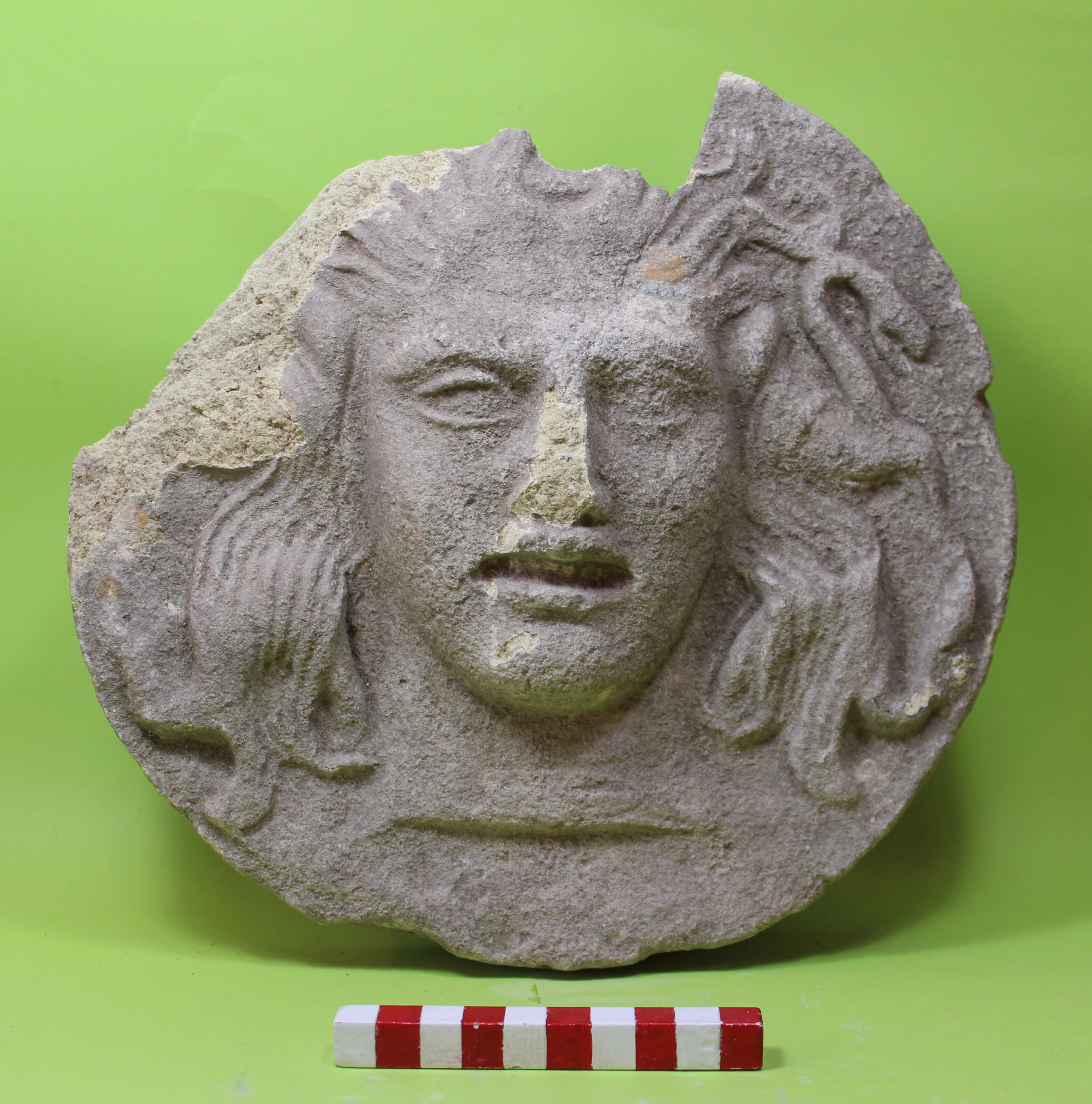 antefissa a testa femminile, tarantino (II a.C)