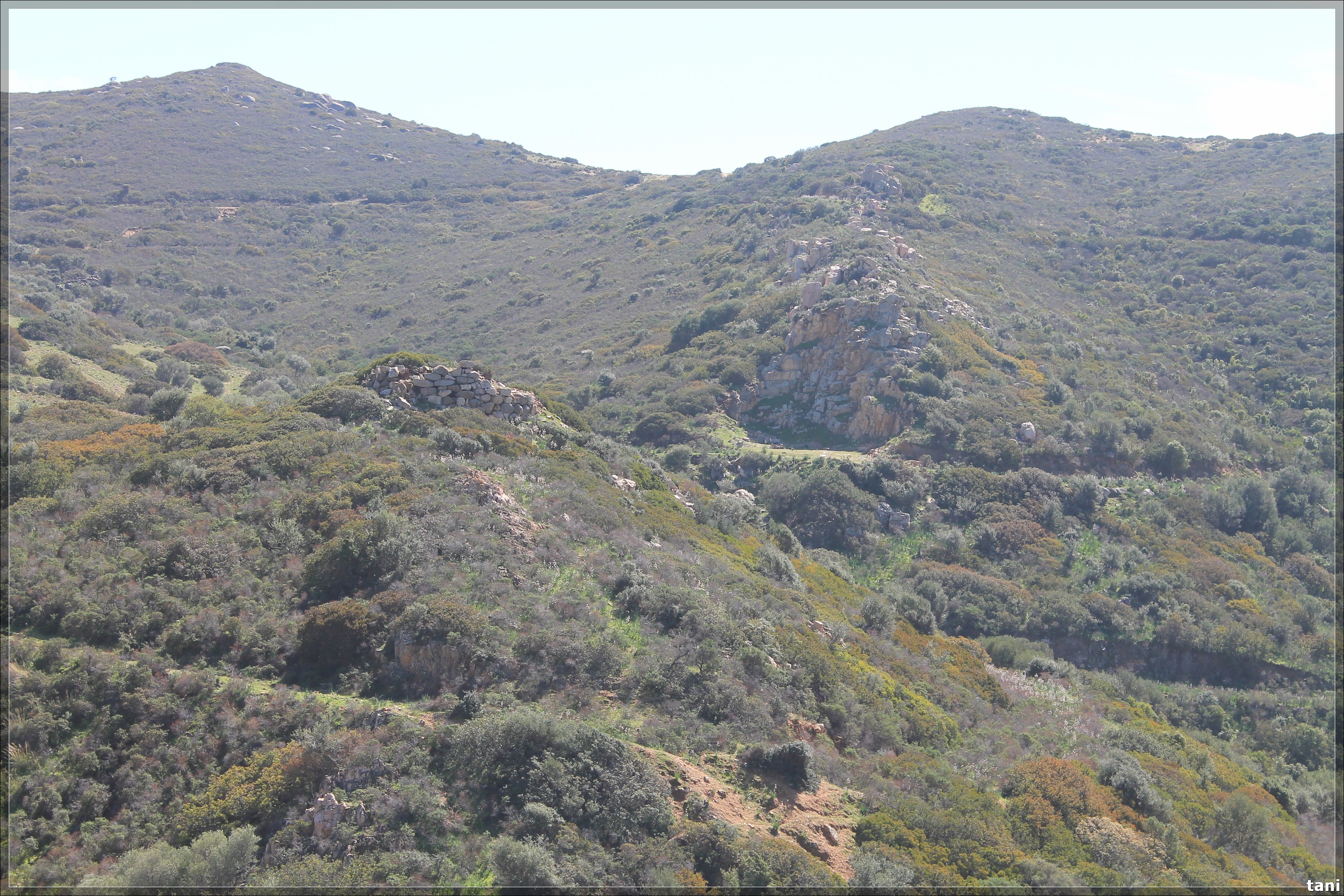 Sito pluristratificato Nuraghe S'Orixeddu I (sito pluristratificato, insediamento nuragico/insediamento romano/tomba romana) - Quartu Sant'Elena (CA)  (Età del Bronzo medio-Età del Bronzo finale/ Età romana)