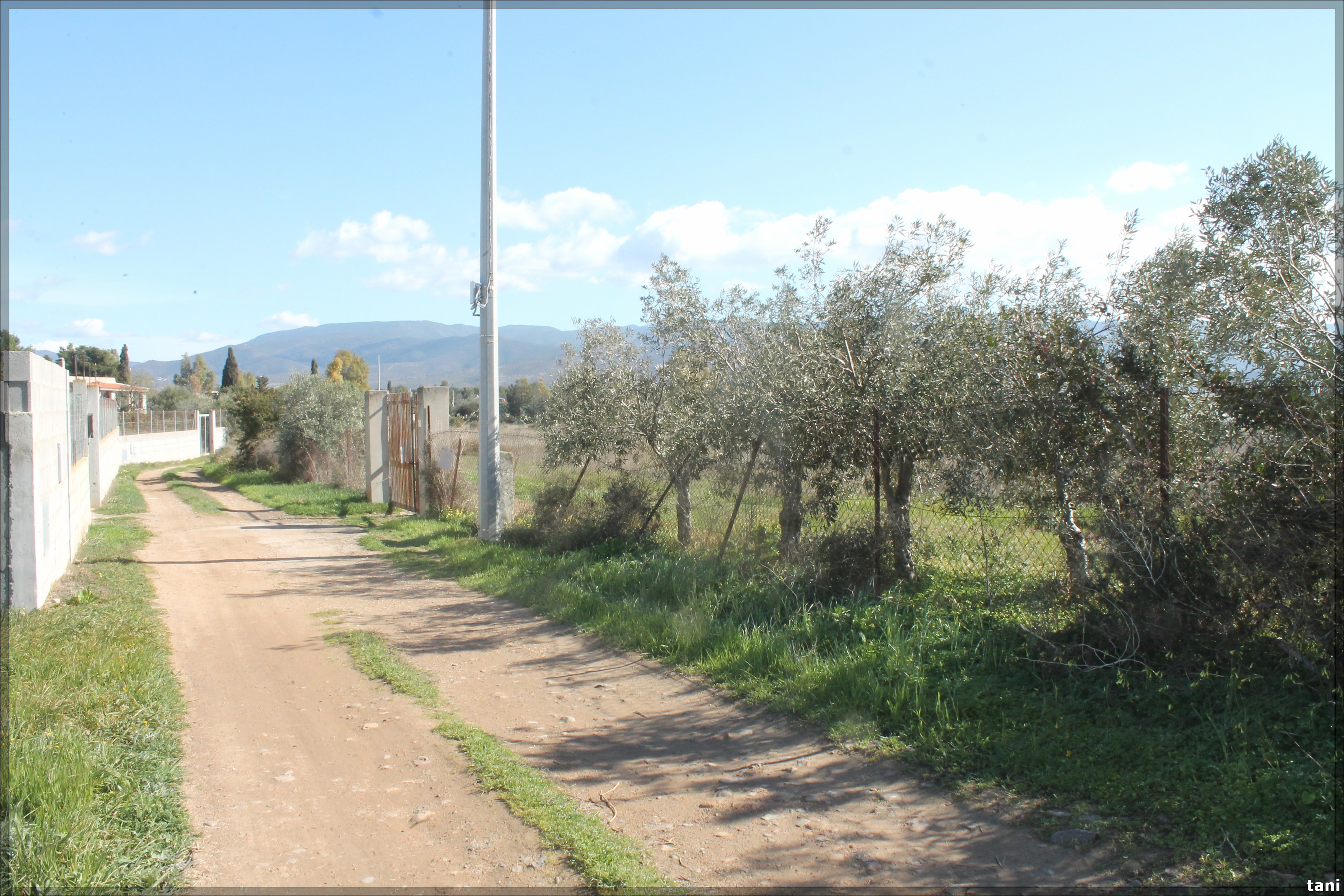 Stazione nuragica S'Aparassiu (area di materiale mobile, area di materiale fittile/ litico) - Quartu Sant'Elena (CA)  (Età del Bronzo medio-Età del Bronzo finale/ Età romana repubblicana)