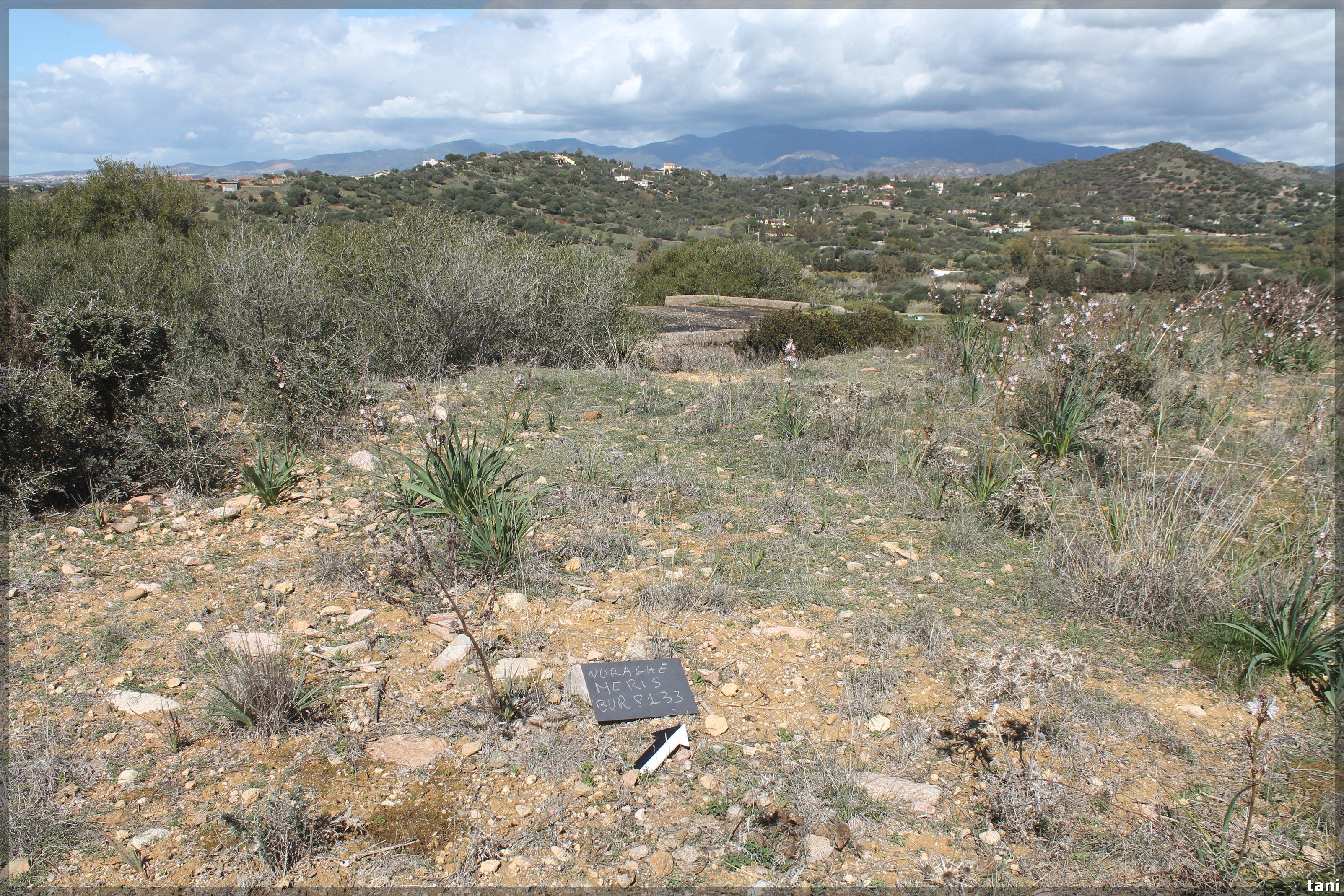 Nuraghe Meris (nuraghe, insediamento fortificato) - Quartu Sant'Elena (CA)  (Età del Bronzo medio-Età del Bronzo finale)
