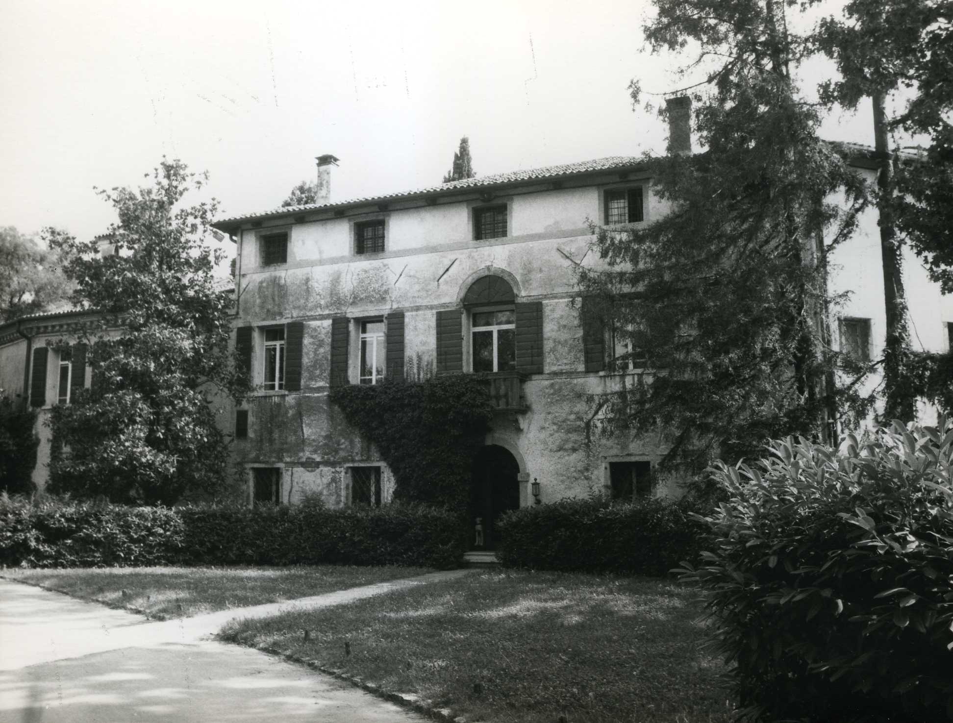 Villa Bussandri (villa) - Bassano del Grappa (VI)  (XVIII, inizio)