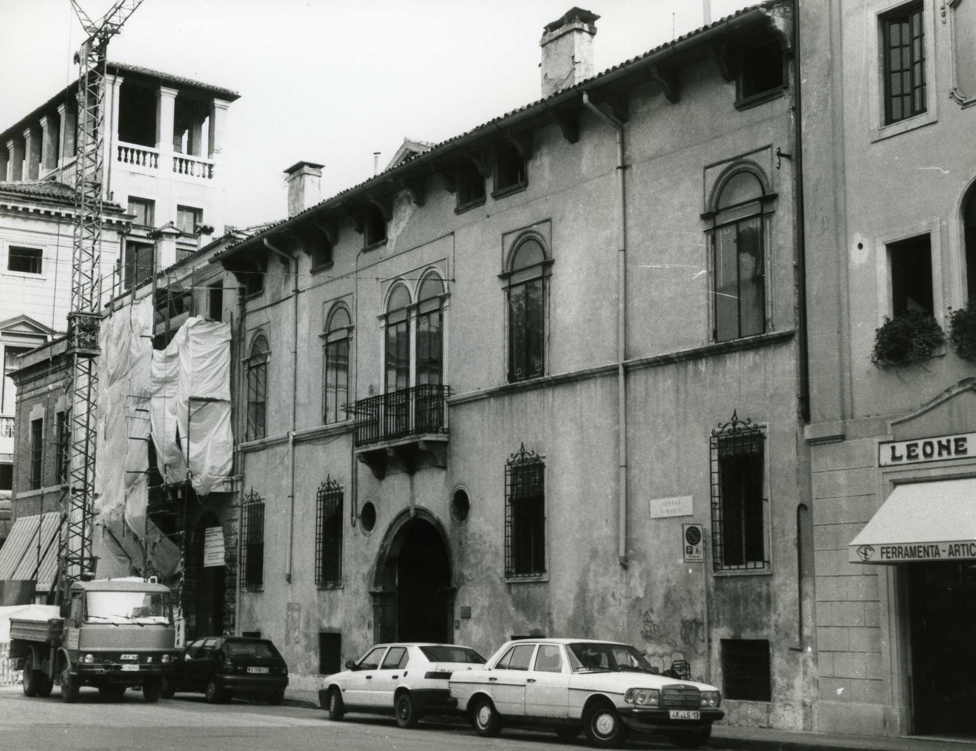 Casa Rutilio (palazzo, nobiliare) - Vicenza (VI)  (XV, seconda metà)