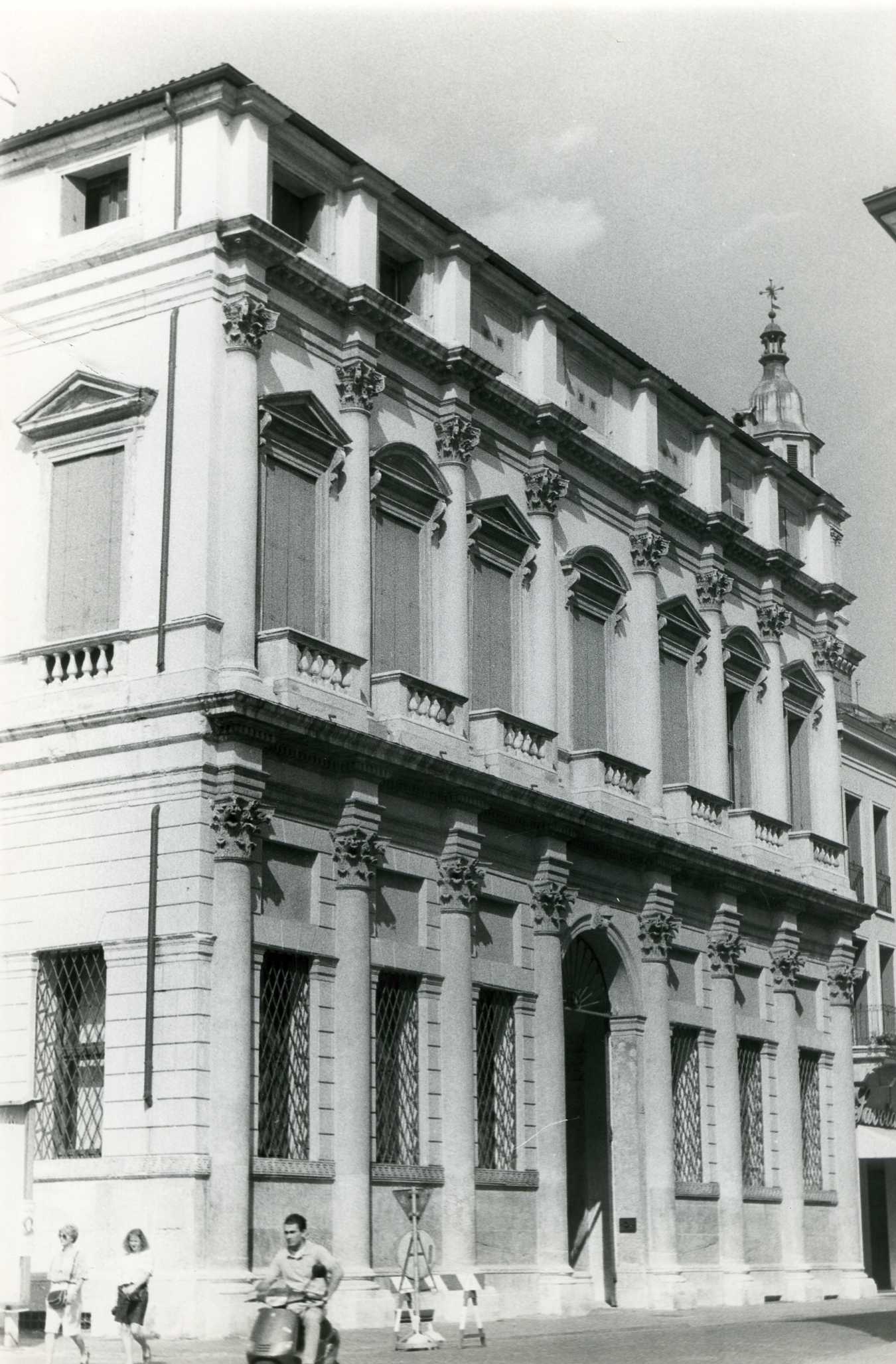 Palazzo Bonin (palazzo, nobiliare) - Vicenza (VI)  (XVII, inizio)