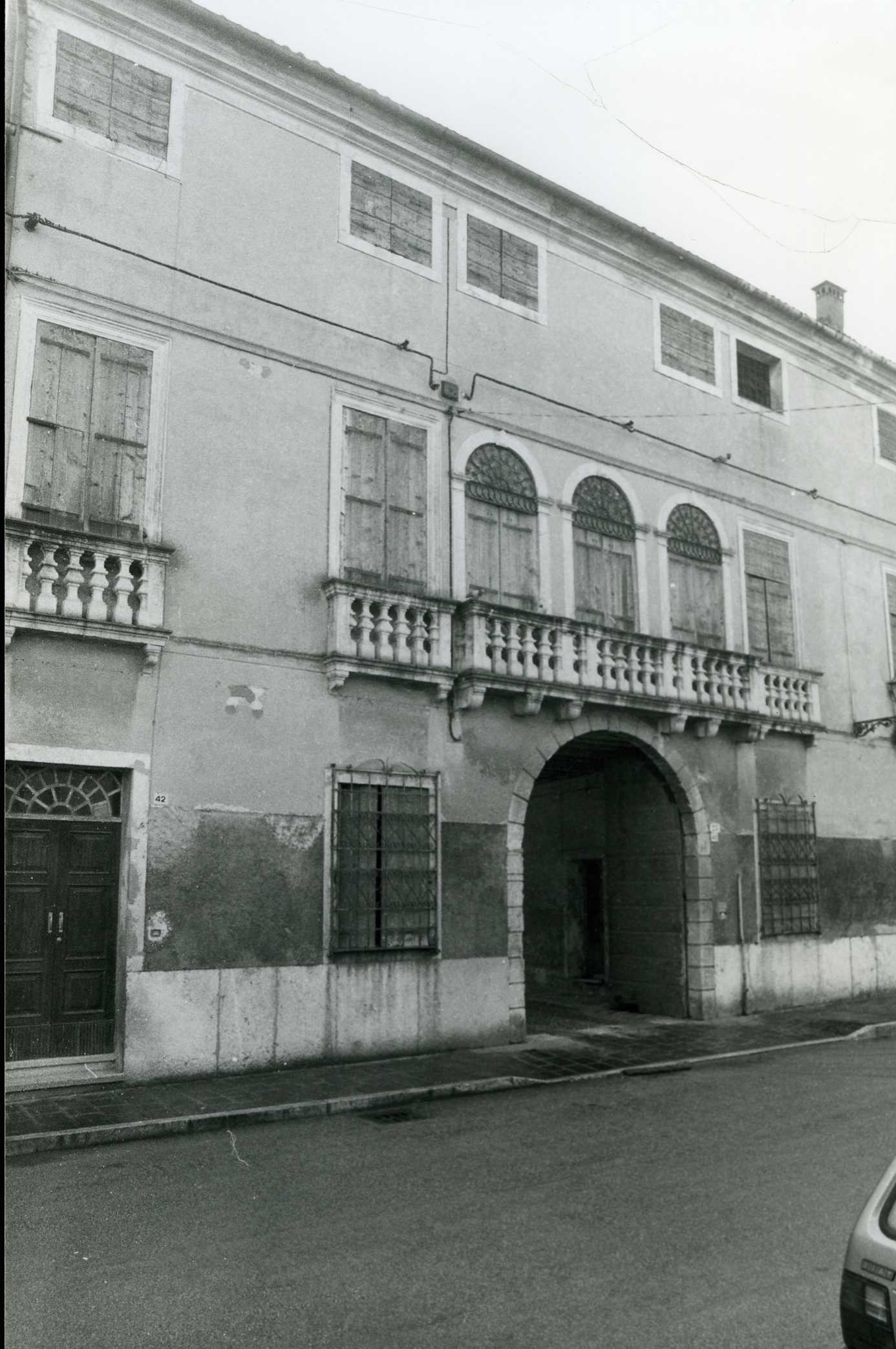 palazzo - Cologna Veneta (VR)  (XVIII)