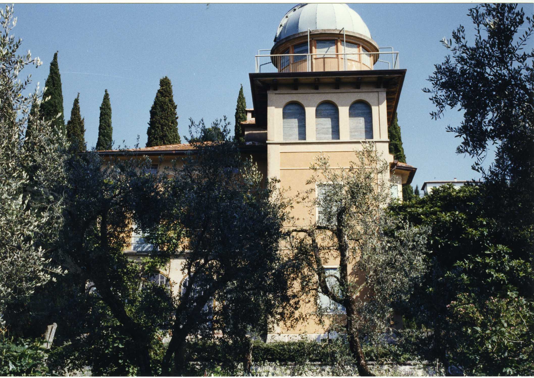 Villino Osservatorio Montagna-Bianchetti (villino) - Torri del Benaco (VR)  (XX, prima metà)