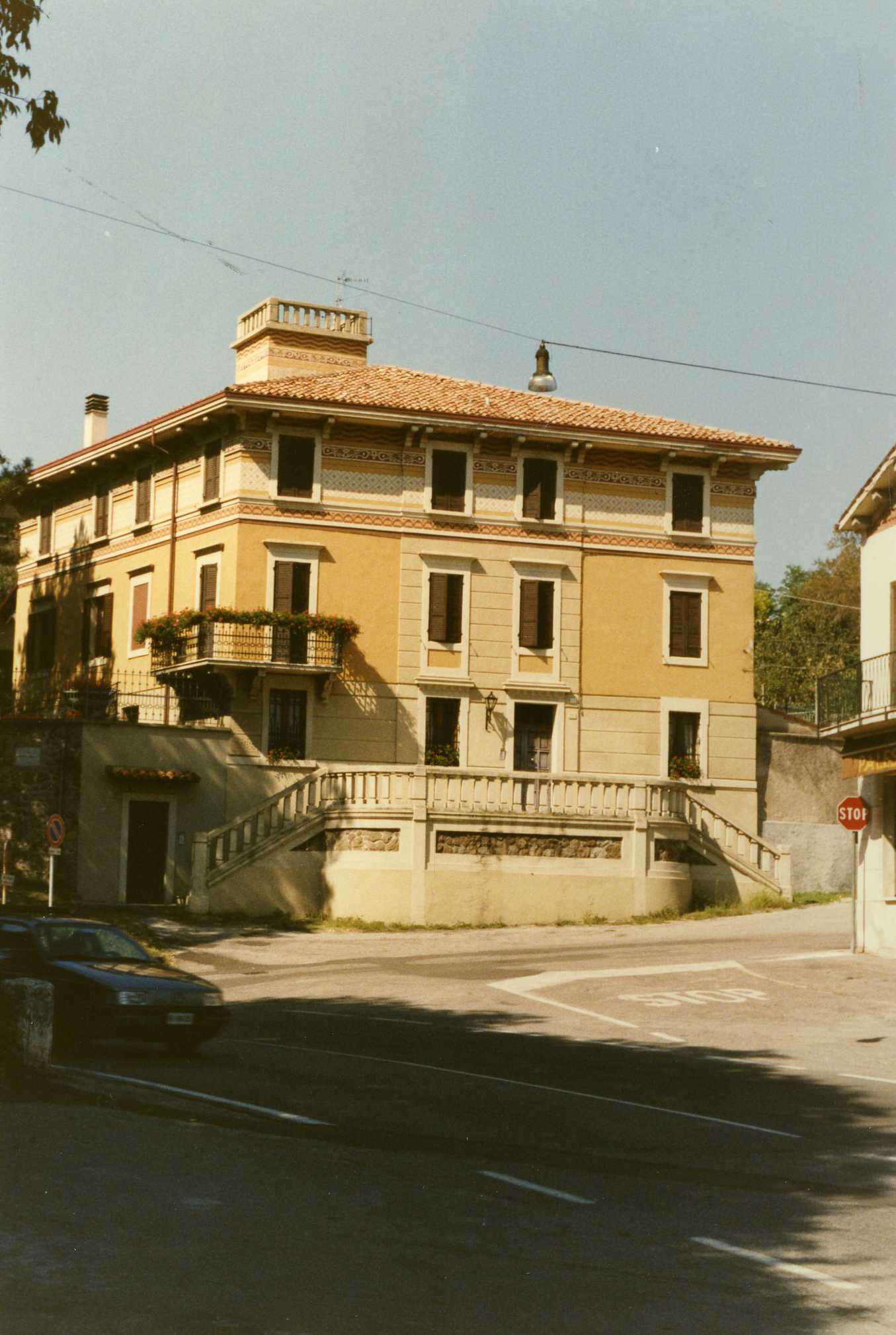 Villa ex Caserma dei carabinieri (villino) - Valeggio sul Mincio (VR) 