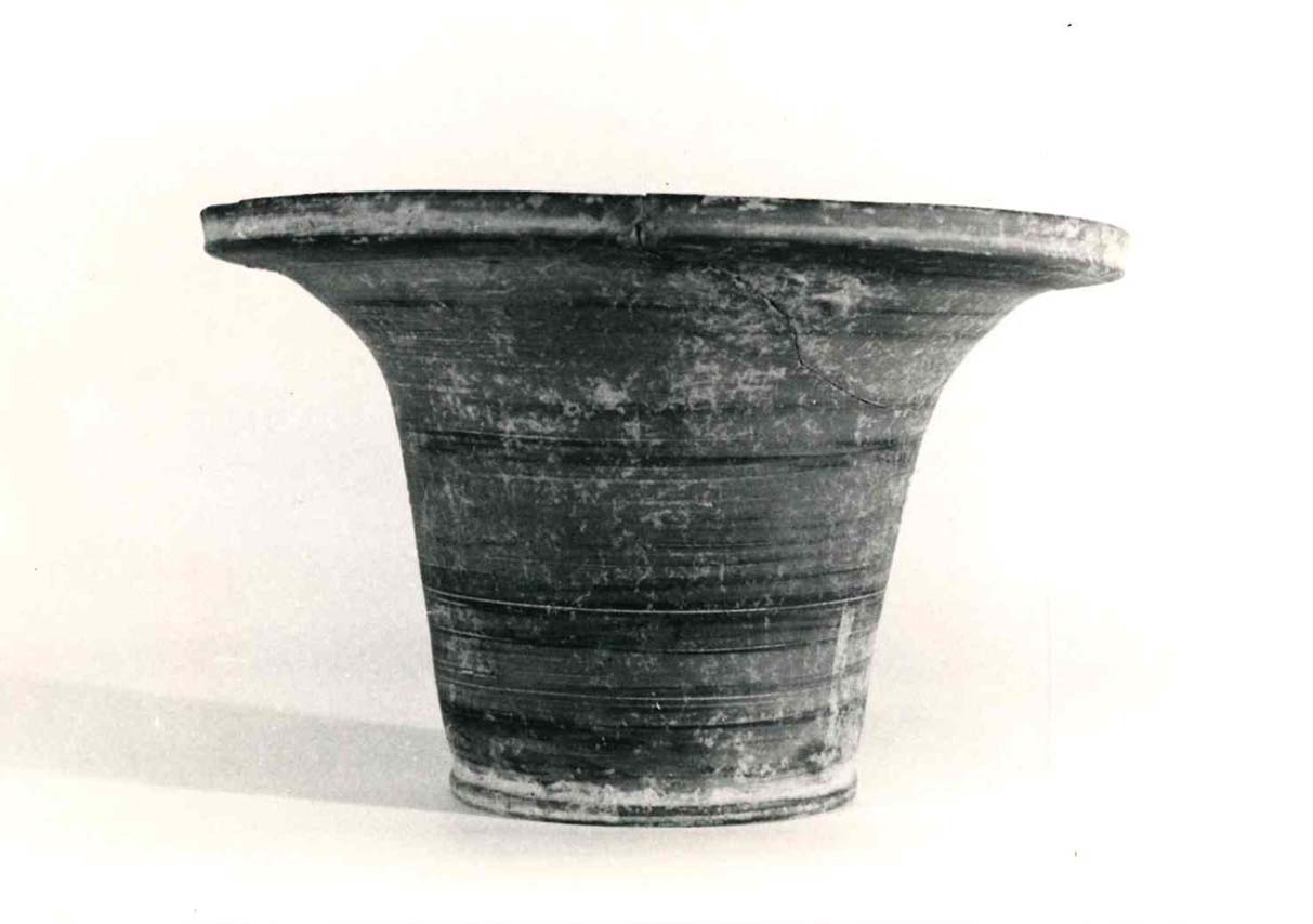 kalathos - produzione apula (SECOLI/ IV a.C)