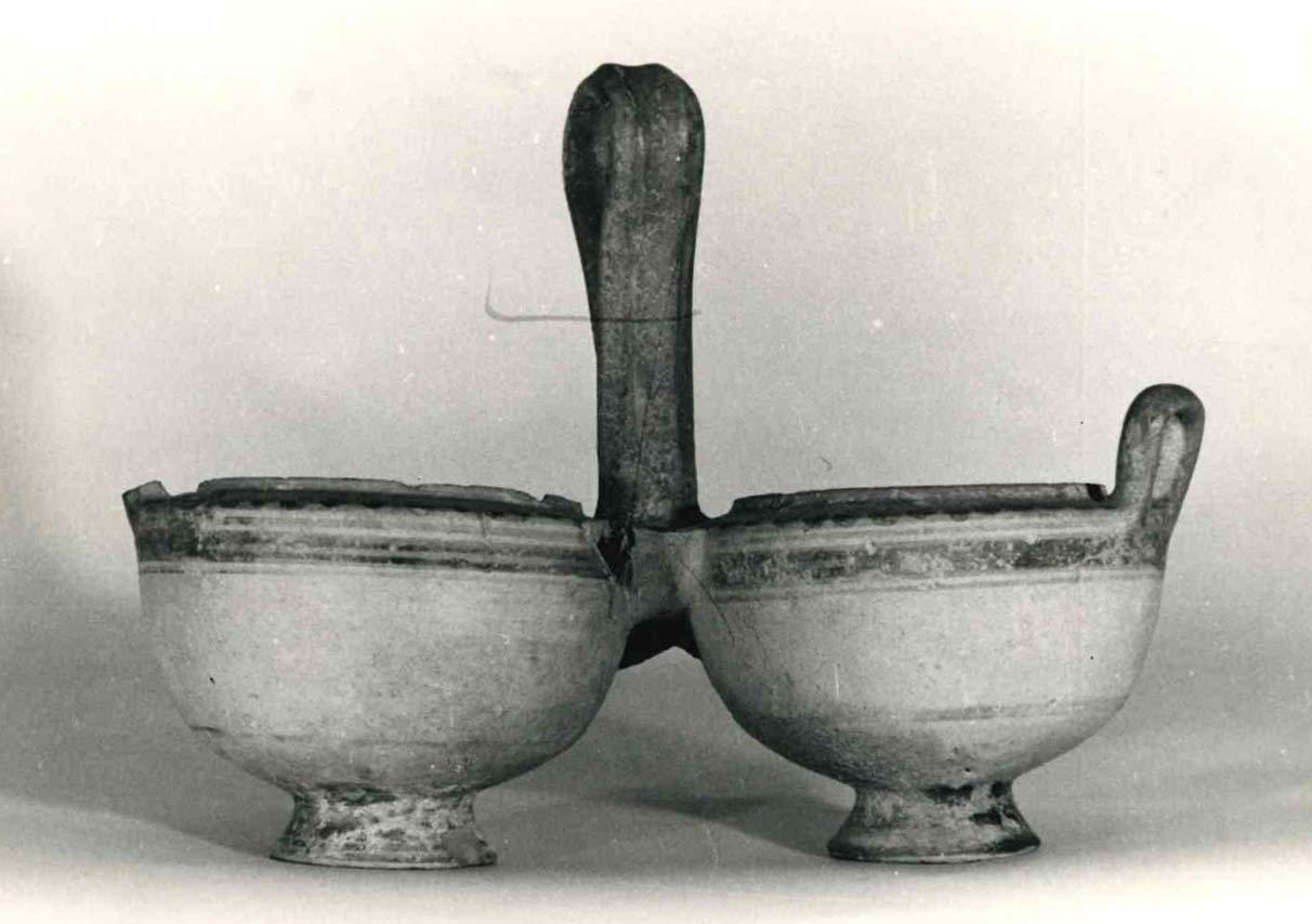 kernos - produzione apula (SECOLI/ IV a.C)