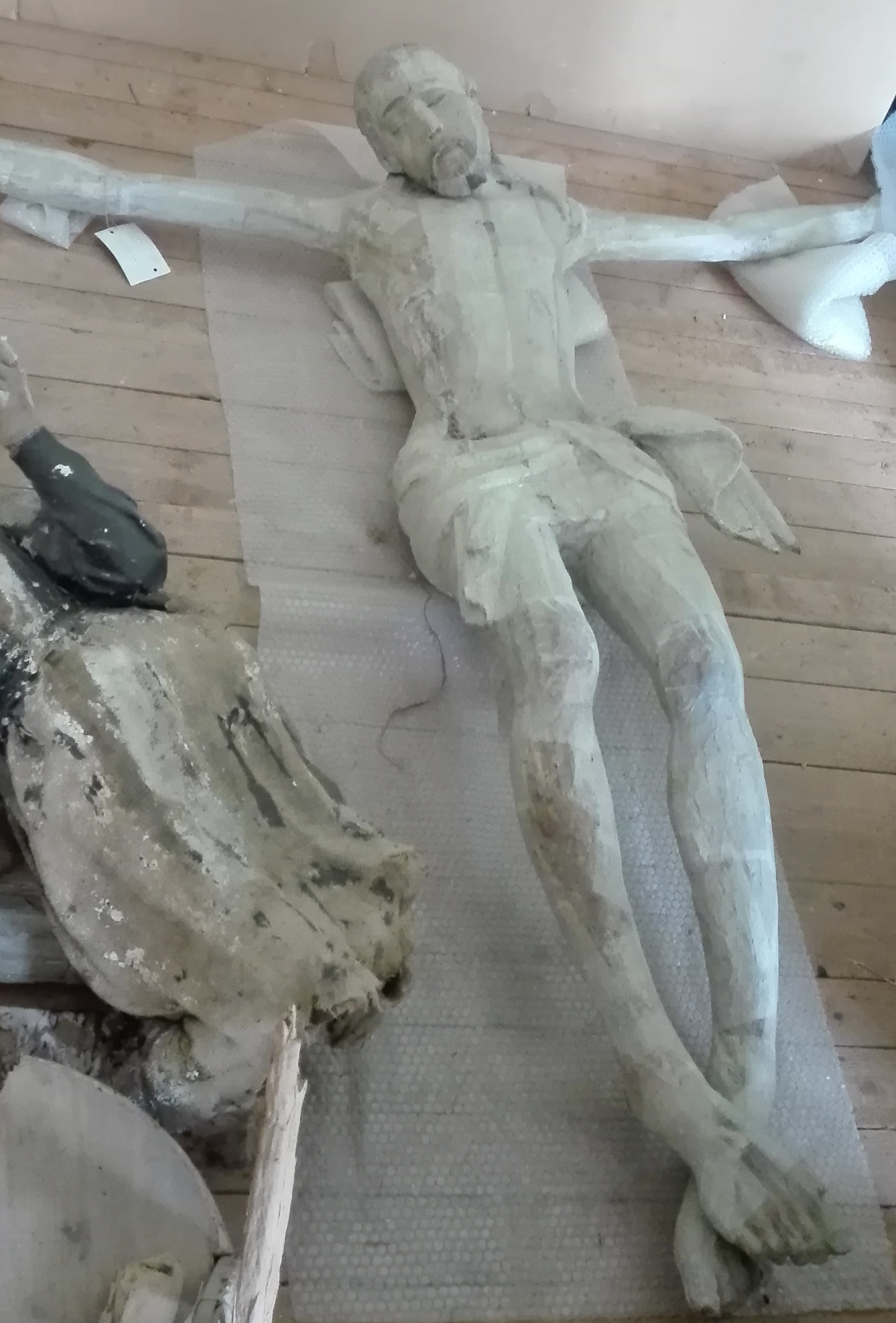 crocifisso, elemento d'insieme - bottega campana (XVII)