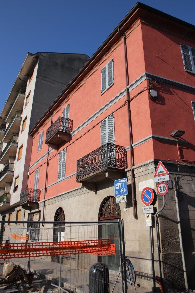 [Casa in Piazza Mons. Grassi, 2] (casa) - Alba (CN)  (XIX)