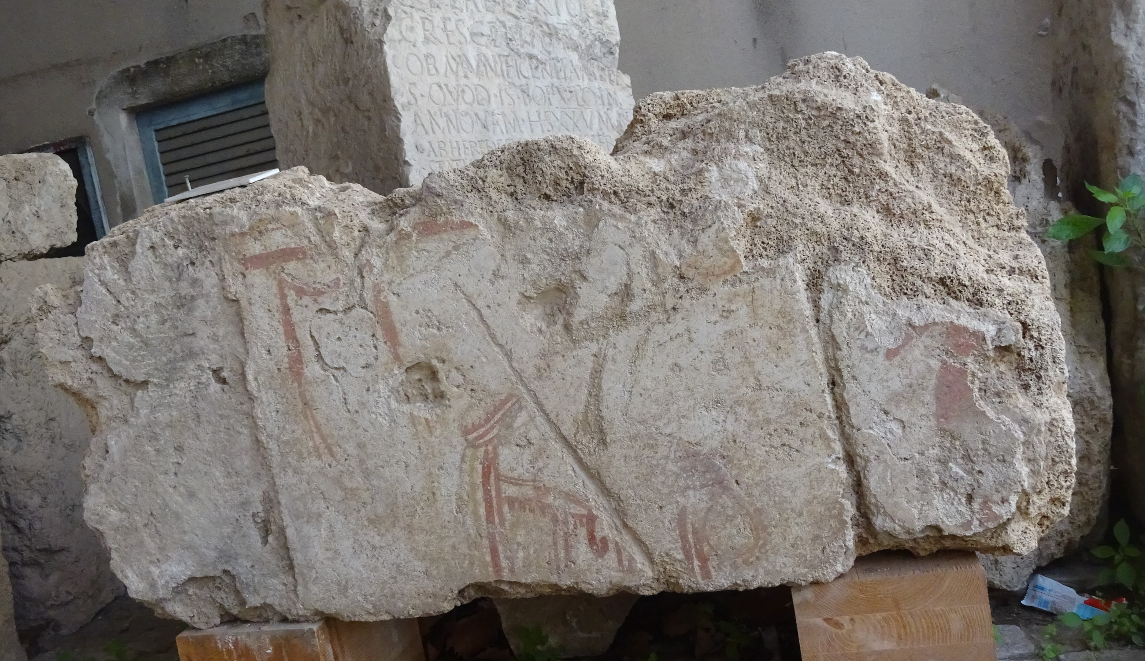 lastra/ di rivestimento, FRAMMENTO DI PARETE DI TOMBA A CAMERA (inizio IV a.C)