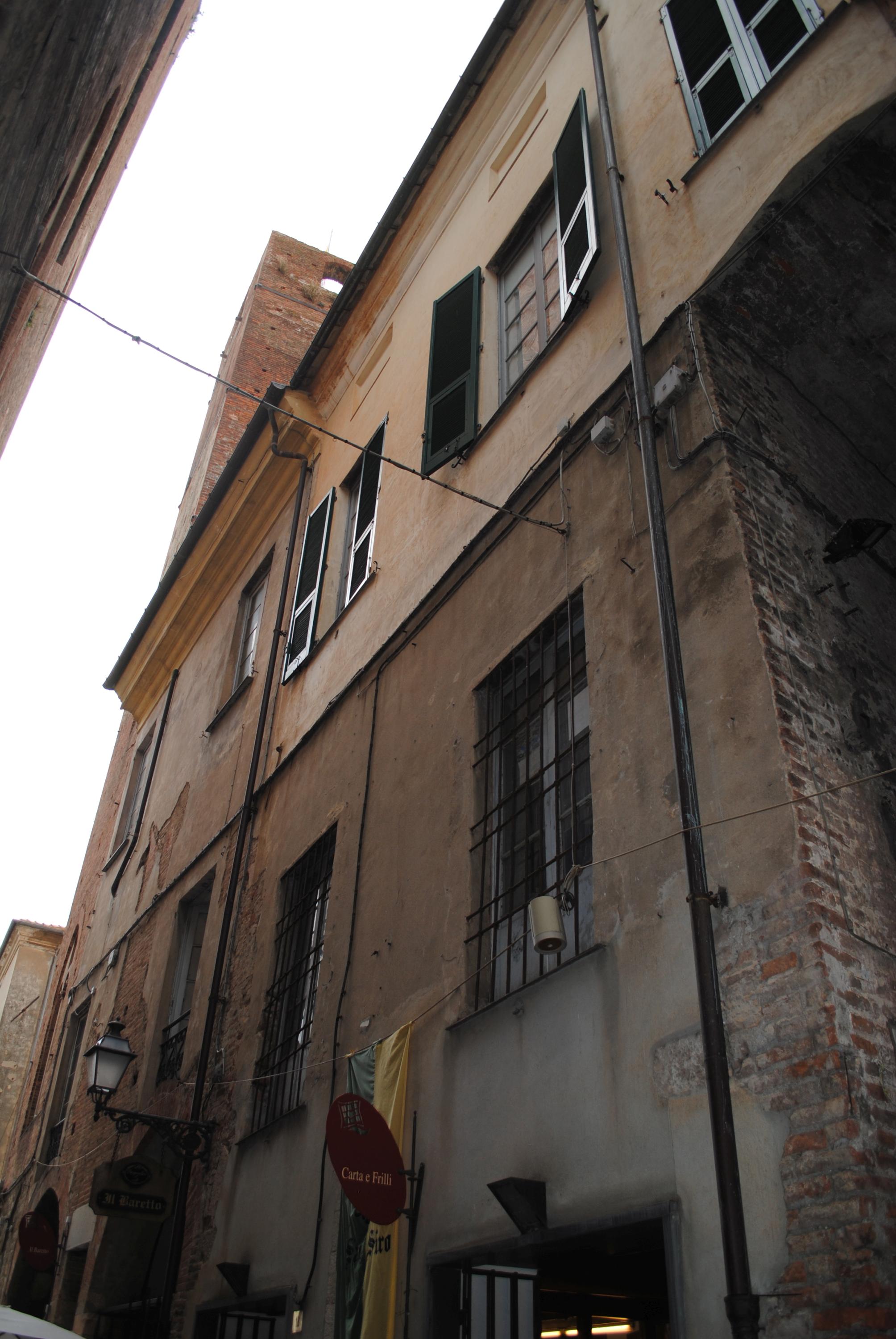 Casa Fieschi-Ricci-Lanusol (casa, privata) - Albenga (SV)  (XII, seconda metà; XVI)