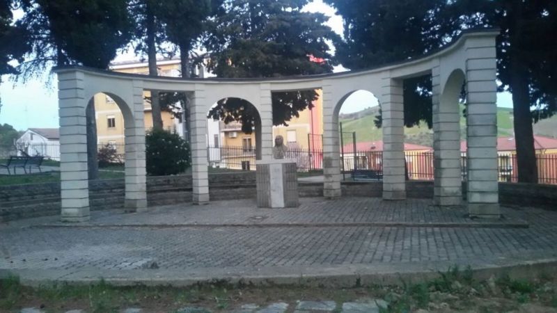parco, commemorativo/ ai caduti della prima guerra mondiale, Villa comunale Santa Maria di Ripacandida, Parco della Rimembranza di Ripacandida (XX)
