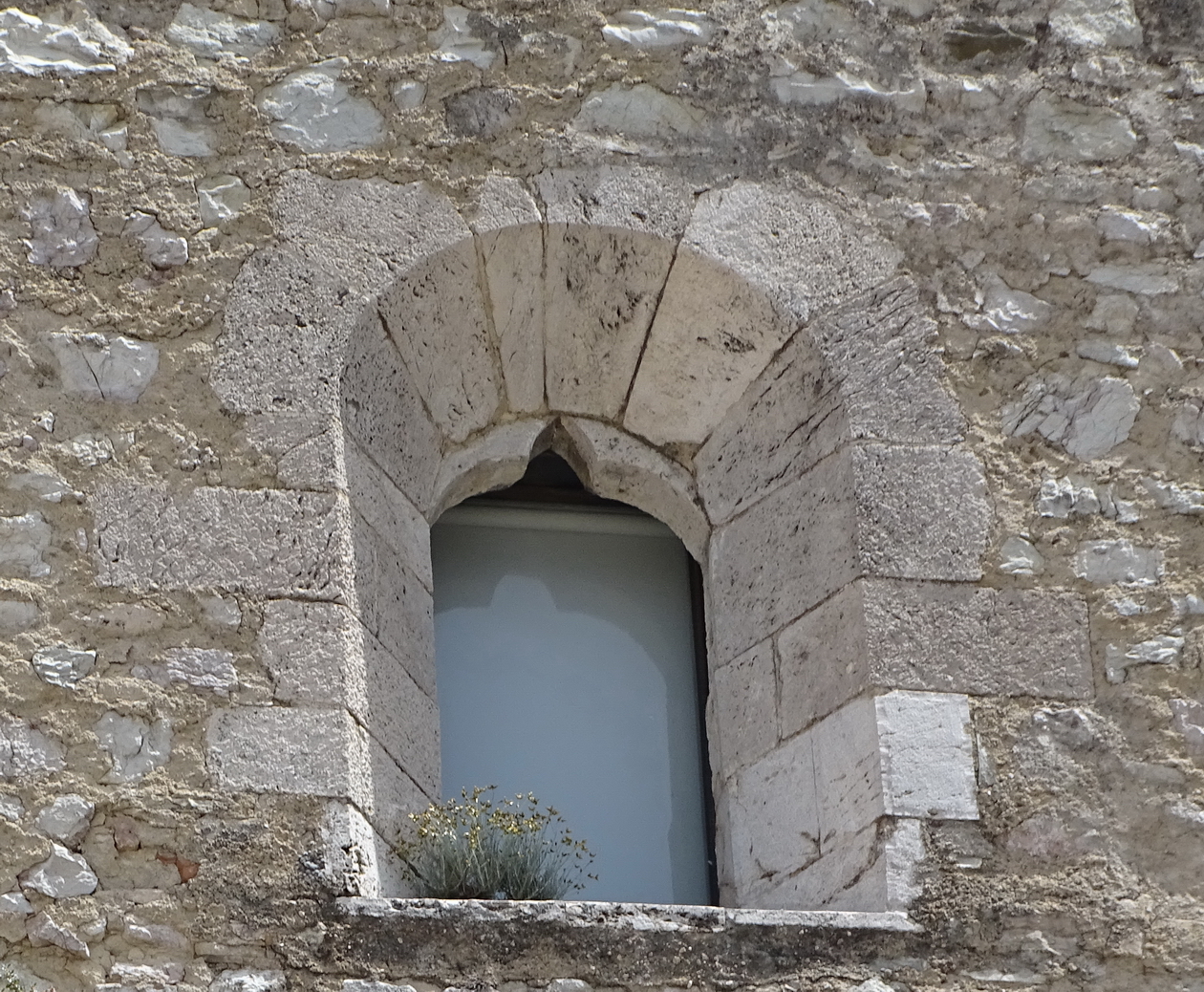 finestra, monofora - ambito Italia centrale (sec. XIV)