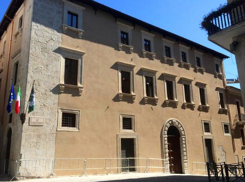Palazzo Fibbioni (palazzo, nobiliare) - L'Aquila (AQ) 