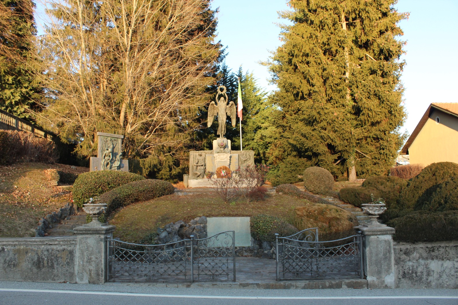 parco, commemorativo/ai caduti della prima e seconda guerra mondiale, Parco della Rimembranza di Sordevolo (XX, XX, XX, XX, XX)