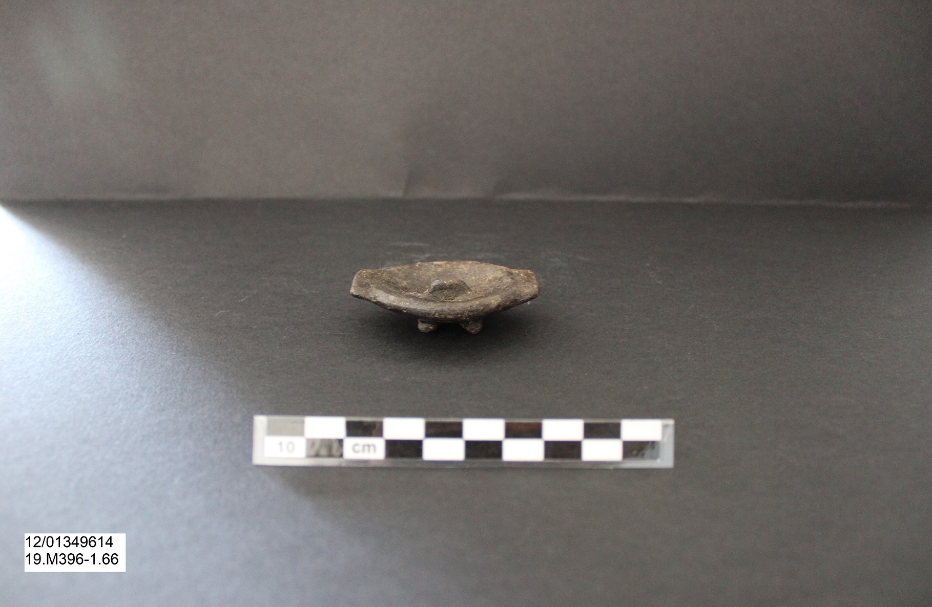 Vaso a barchetta - Ambito laziale (PERIODIZZAZIONI/ Protostoria/ Eta' del Bronzo/ Eta' del Bronzo finale)