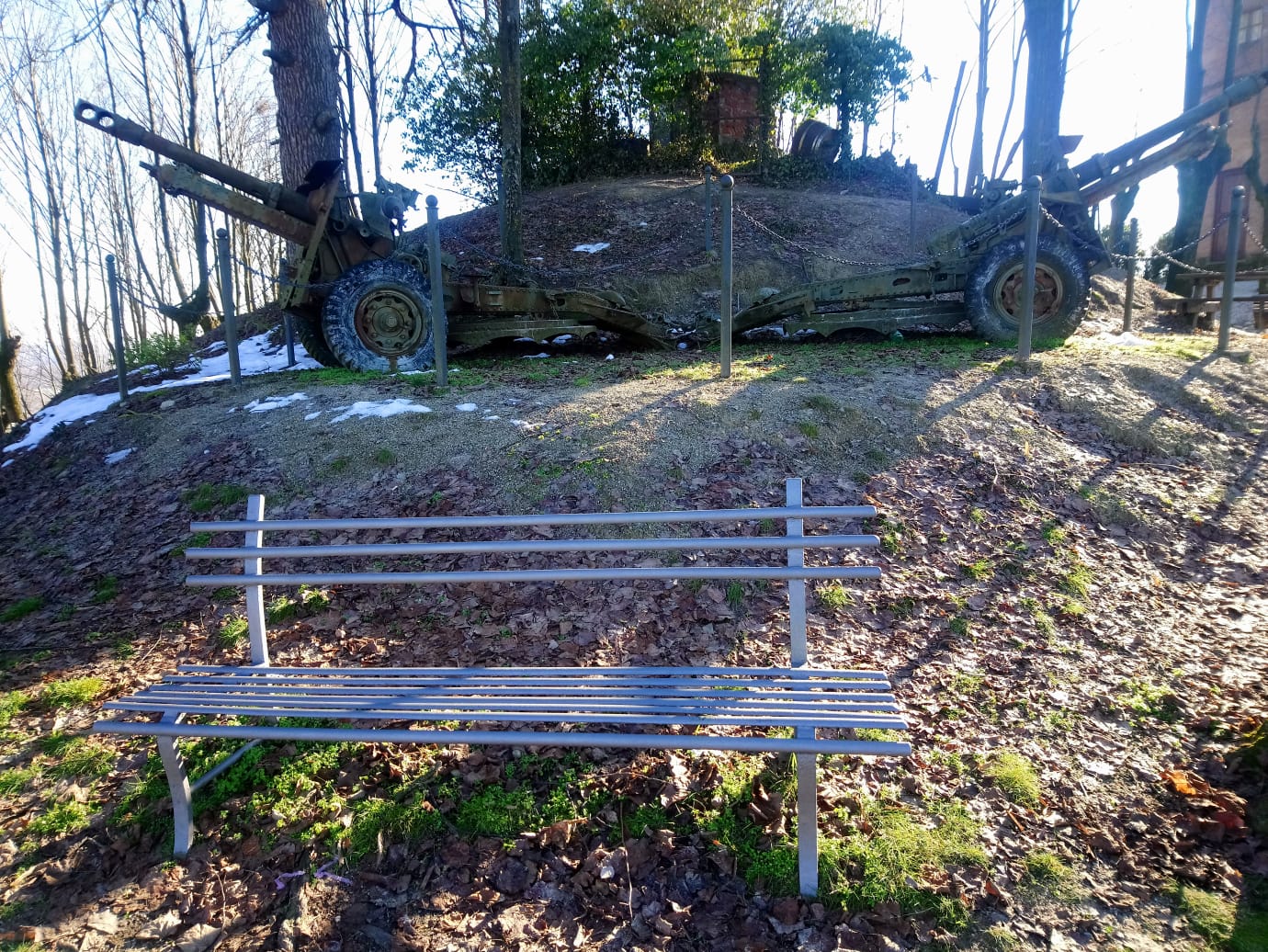 parco, commemorativo/ai caduti della prima guerra mondiale, Parco della Rimembranza di Castagnole delle Lanze (XIX, XX, XX, XX, XX, XX, XX, XX, XX, XX, XX) <br>Condizioni d'uso: <a class='link-esterno' href='https://docs.italia.it/italia/icdp/icdp-pnd-circolazione-riuso-docs/it/v1.0-giugno-2022/testo-etichetta-BCS.html' target='_bcs'>Beni Culturali Standard (BCS)</a>