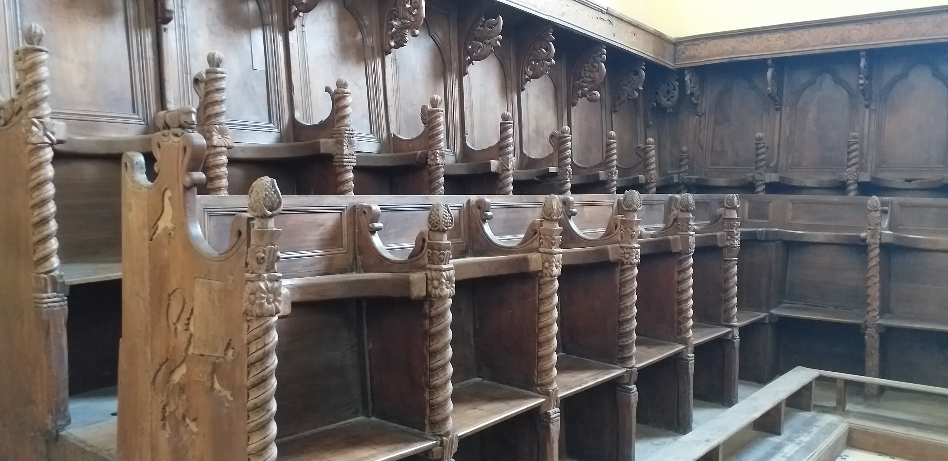 stallo del coro, opera isolata - ambito calabrese (inizio XVI)