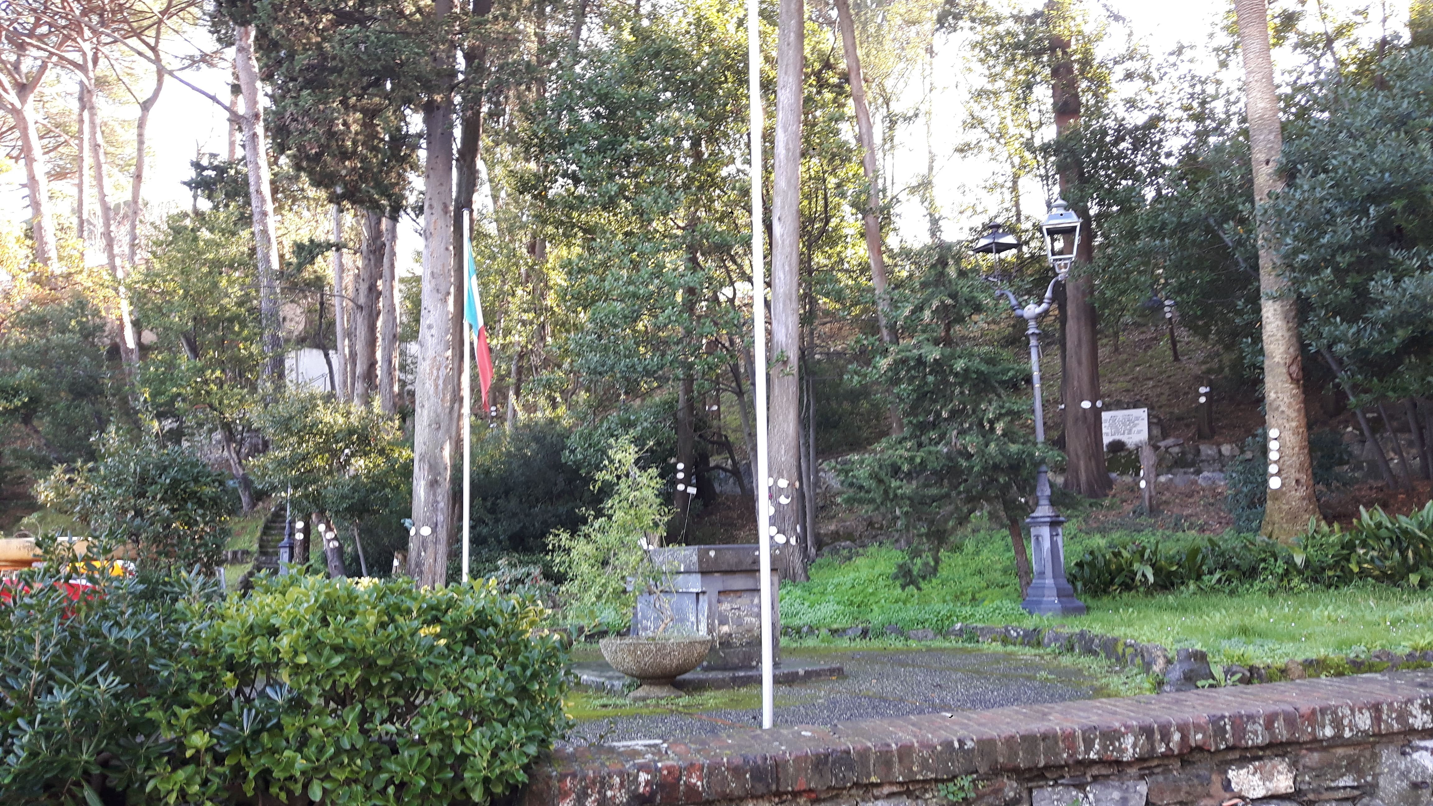 parco, commemorativo/ ai caduti della prima e seconda guerra mondiale, Parco della Rimembranza di Rapallo - ligure (XX, XX)