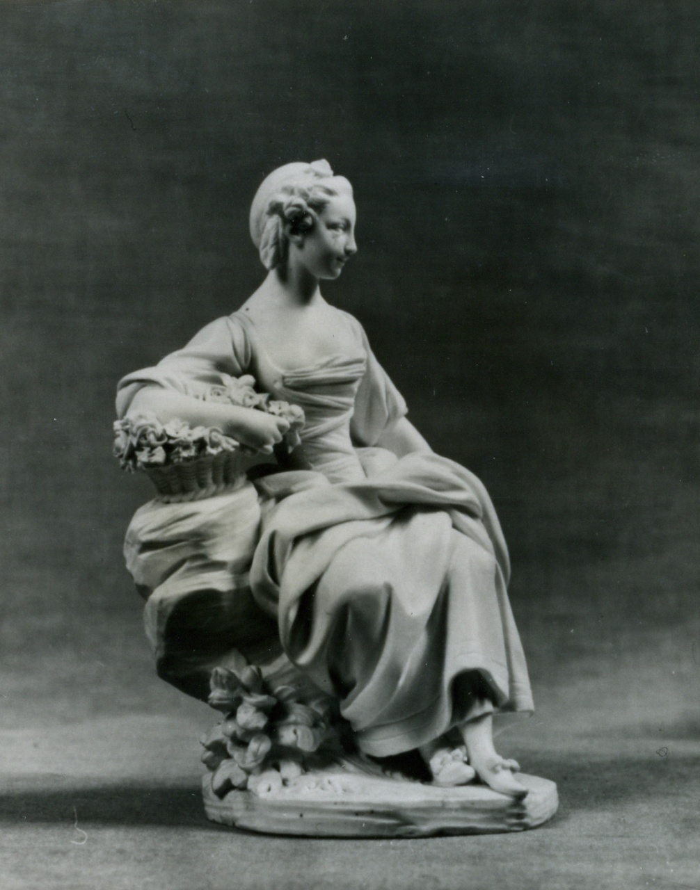 La Bergère assise, Figura femminile seduta (statuetta) - manifattura di Sèvres (XVIII)
