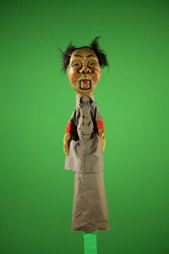 Mao Gioppino (Mao Zedong), uomo in fattezze e costume orientali (burattino) di Ferrari, Giordano, Fo, Dario (XX)