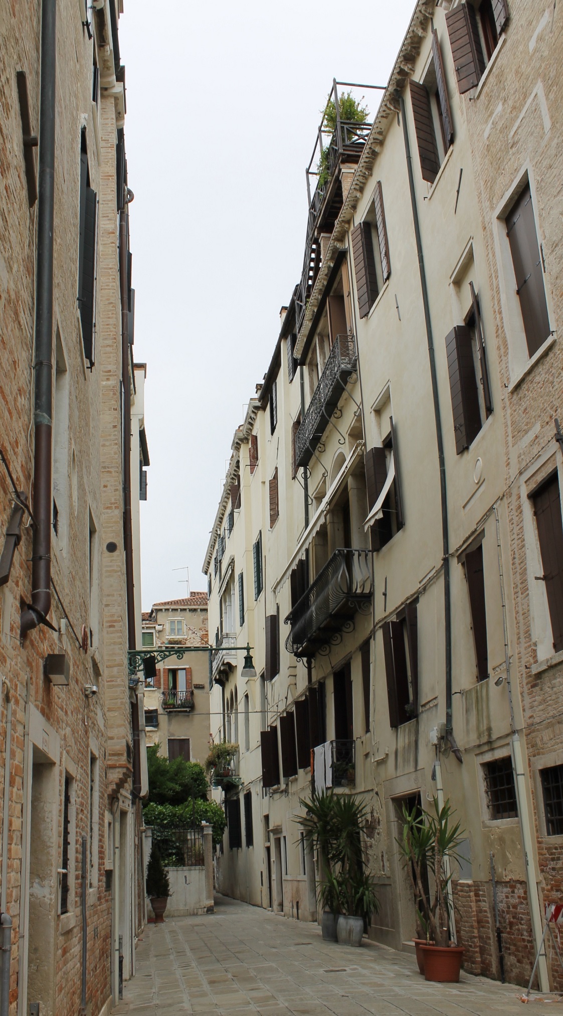 [Palazzo in San Polo, 1423-1425, 1384, 1385/ Calle del Tragheto de la Madoneta/ Calle Tiepolo] (palazzo) - Venezia (VE)  (XIV)