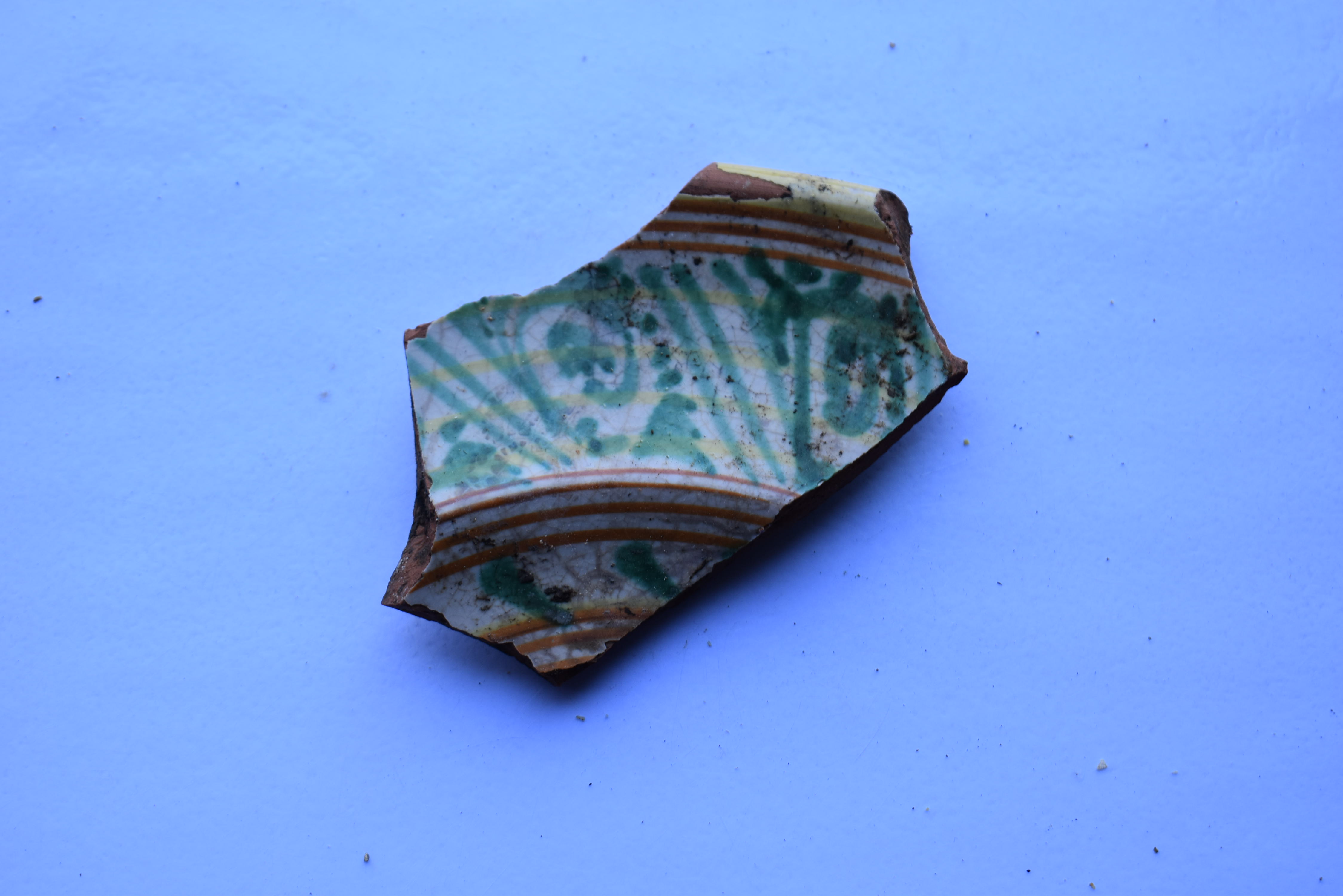 SINGOLO OGGETTO/ piatto, SECOLI/ XVII