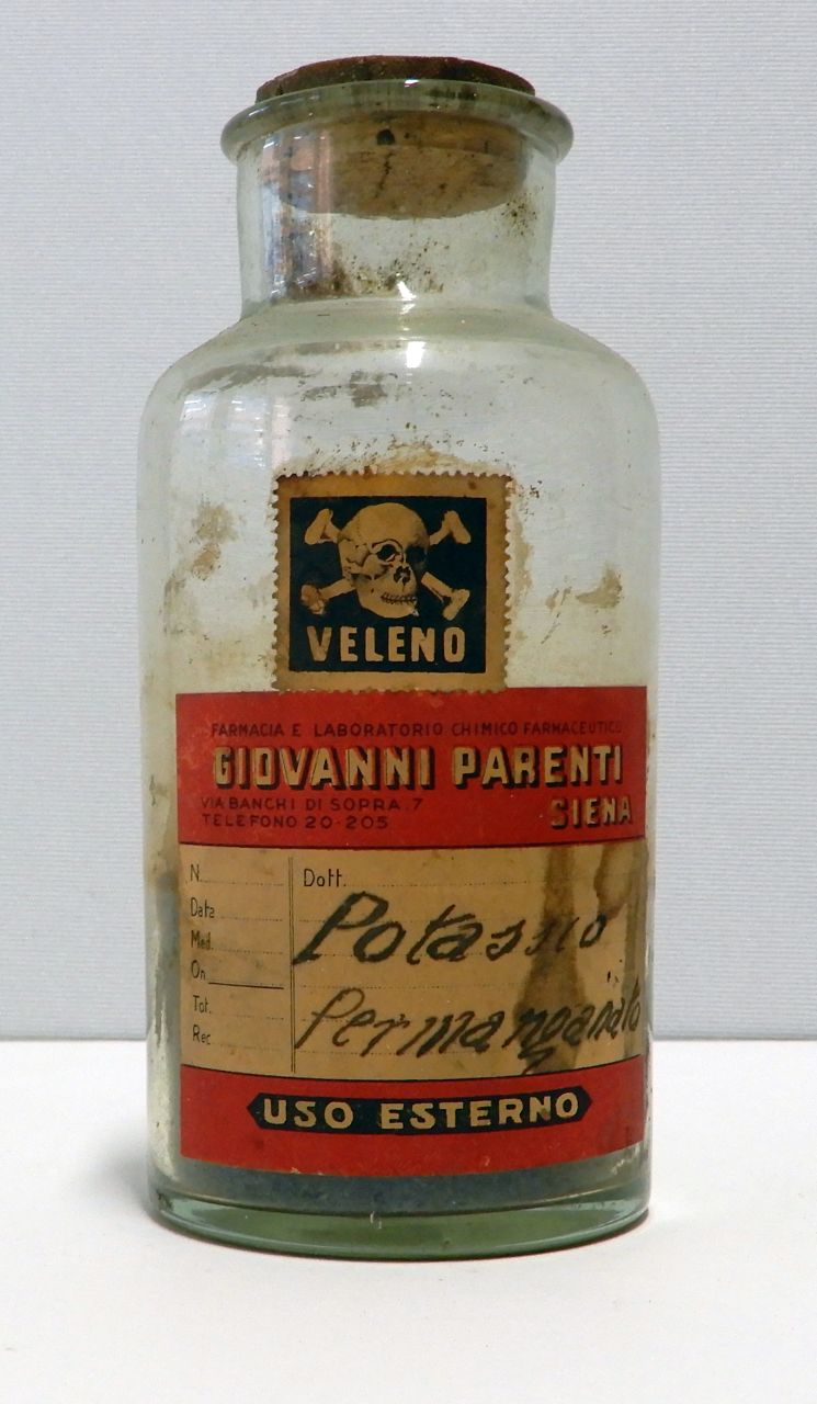 farmaco galenico, polvere di Farmacia e Laboratorio chimico farmaceutico Giovanni Parenti Siena (secondo quarto XX)