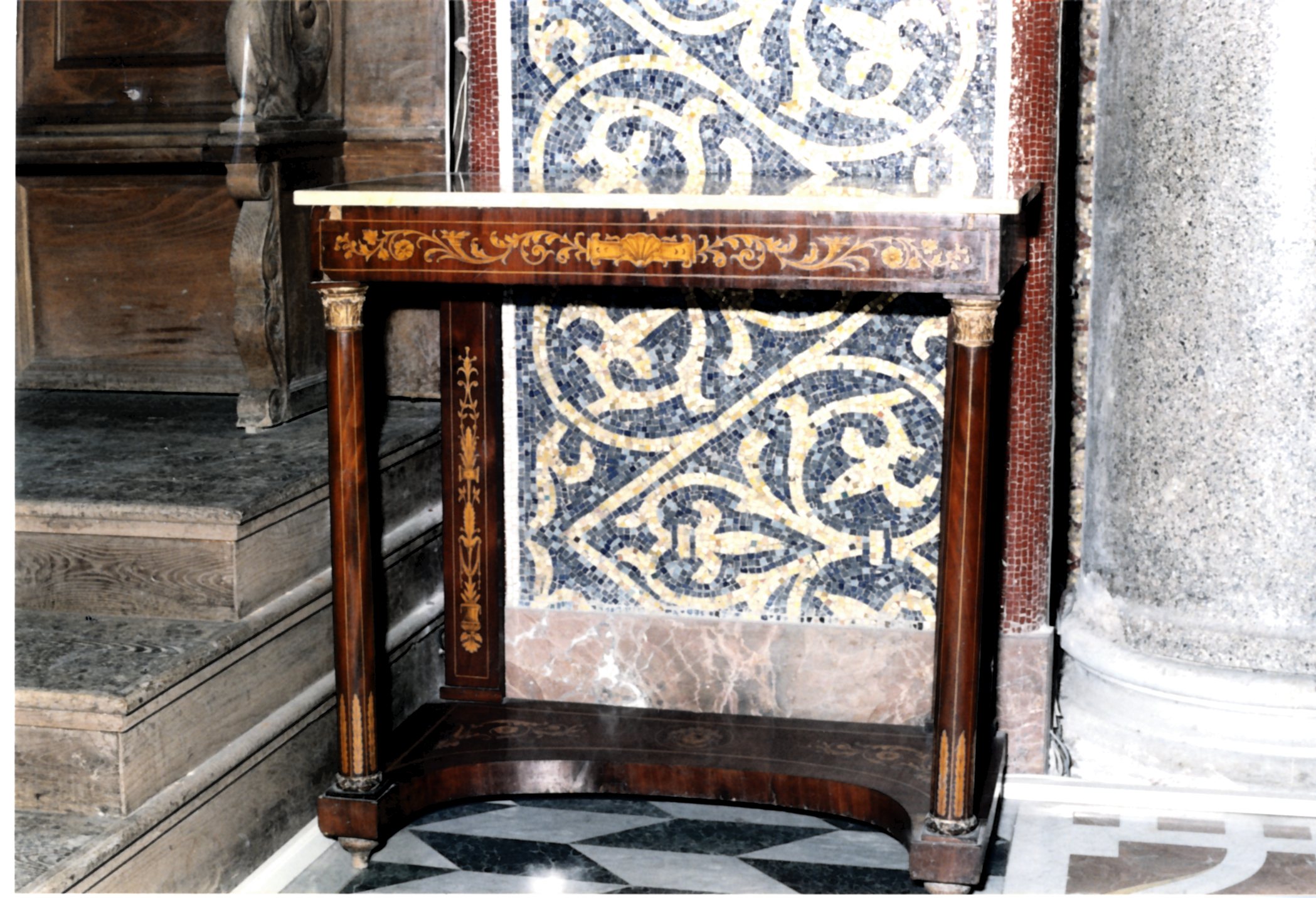 console - manifattura italiana (secondo quarto XIX)