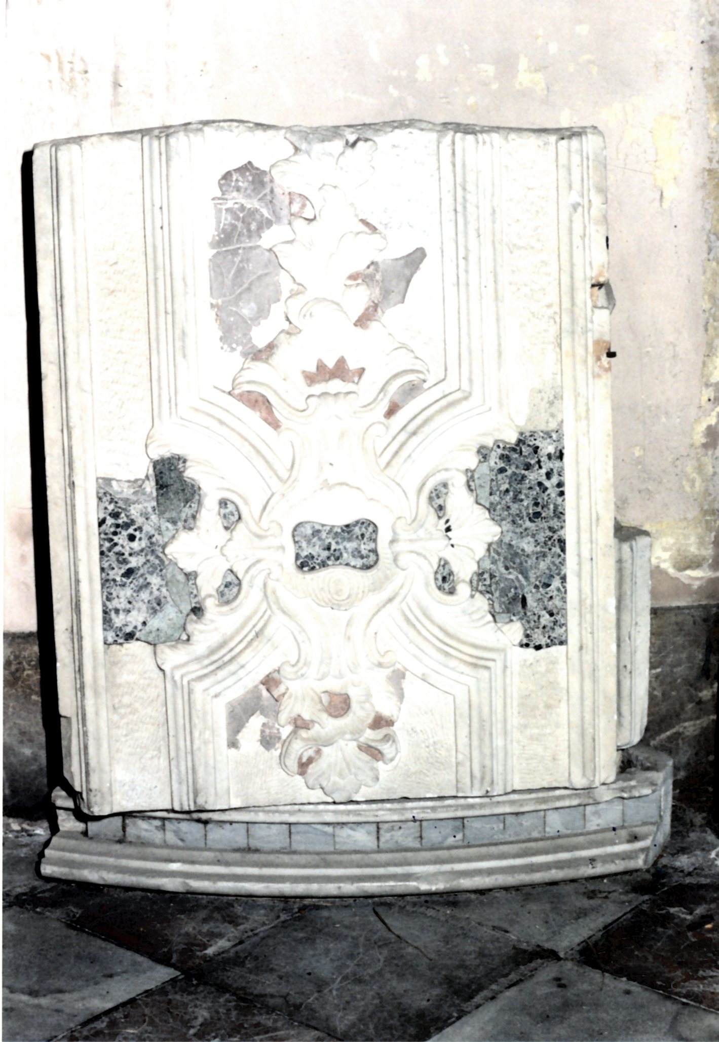 decorazione plastico-architettonica, frammento - ambito messinese (XVIII)