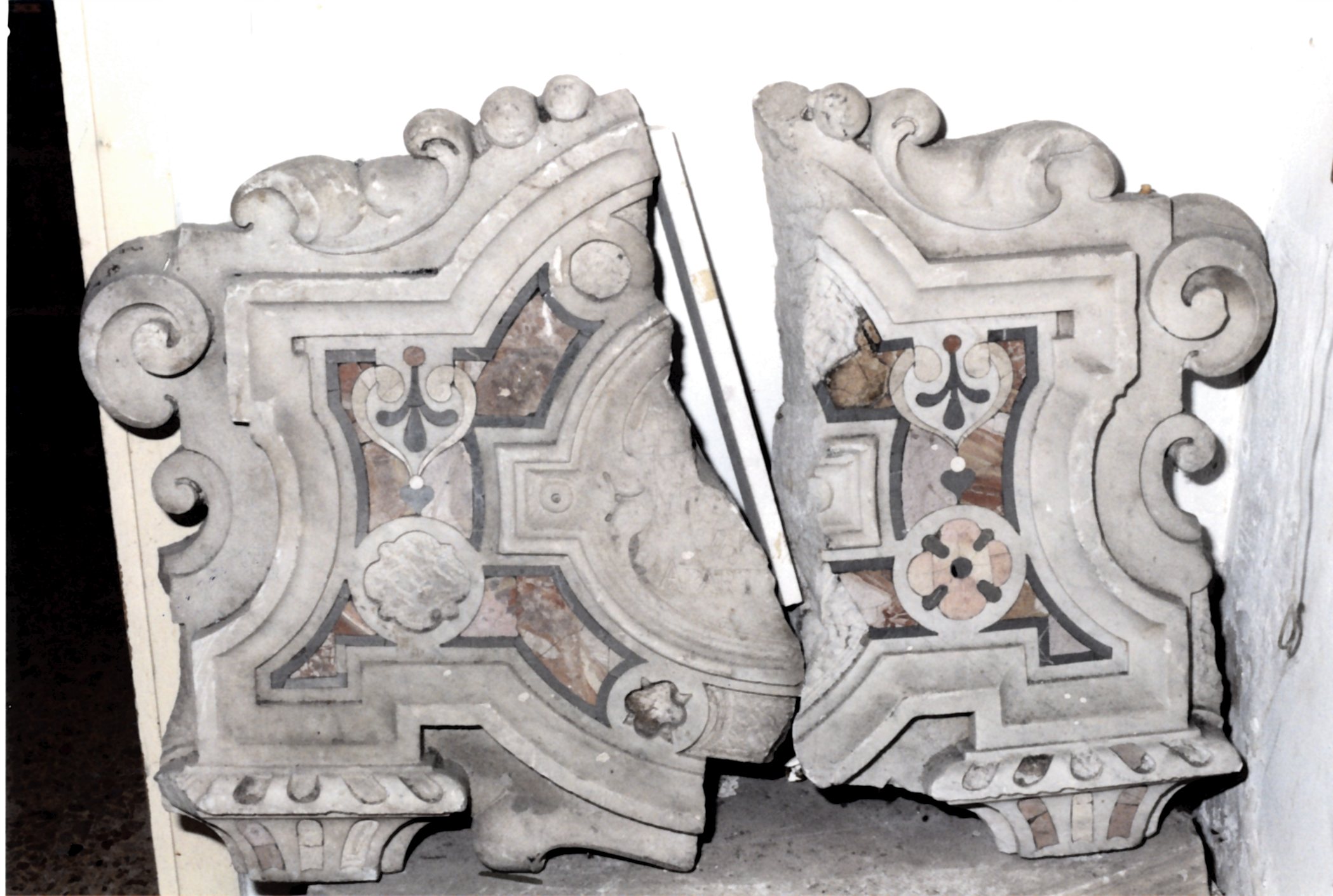 decorazione plastico-architettonica, frammento - ambito messinese (XVII)