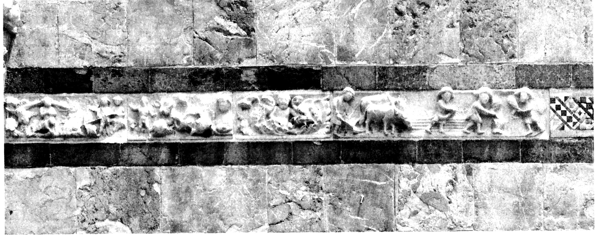 Scena di tessitura, aratura, raccolta delle olive (rilievo) di Antonio Baboccio (attribuito) - ambito italiano (XIV)