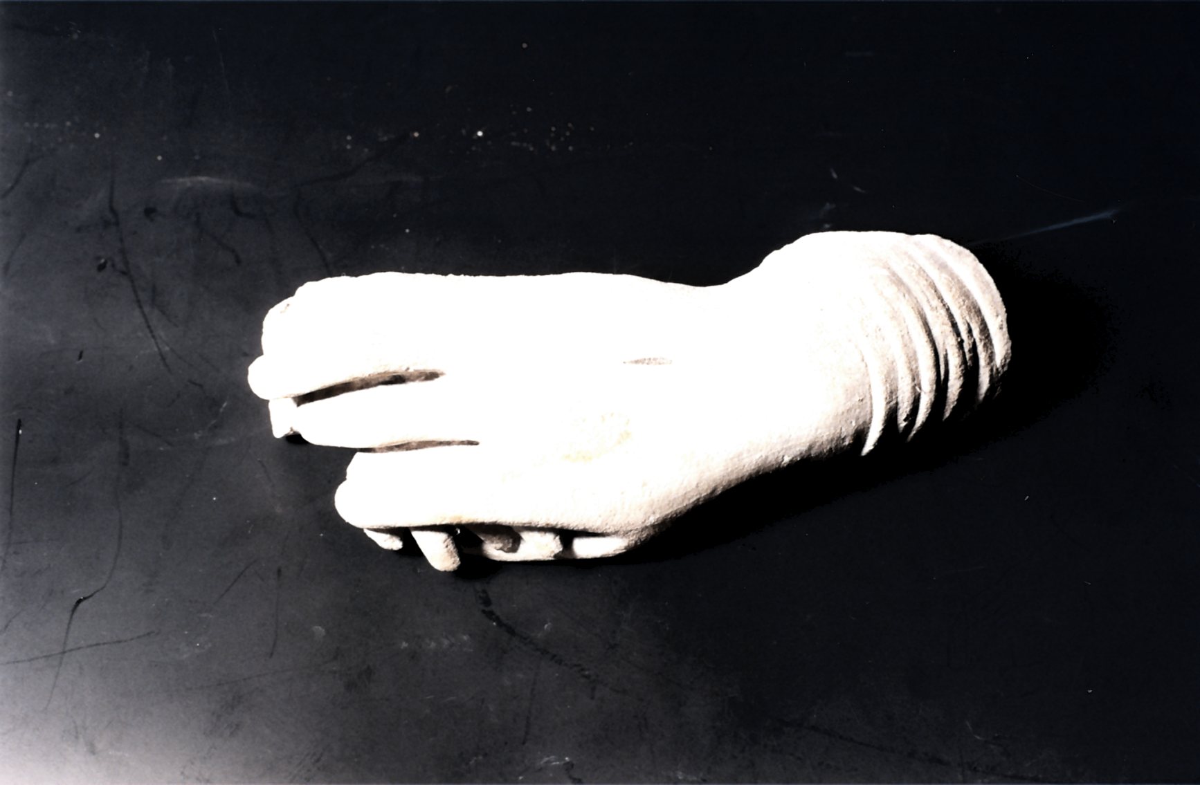 due mani che si stringono (scultura, frammento) - ambito siciliano (XVI-XVII)