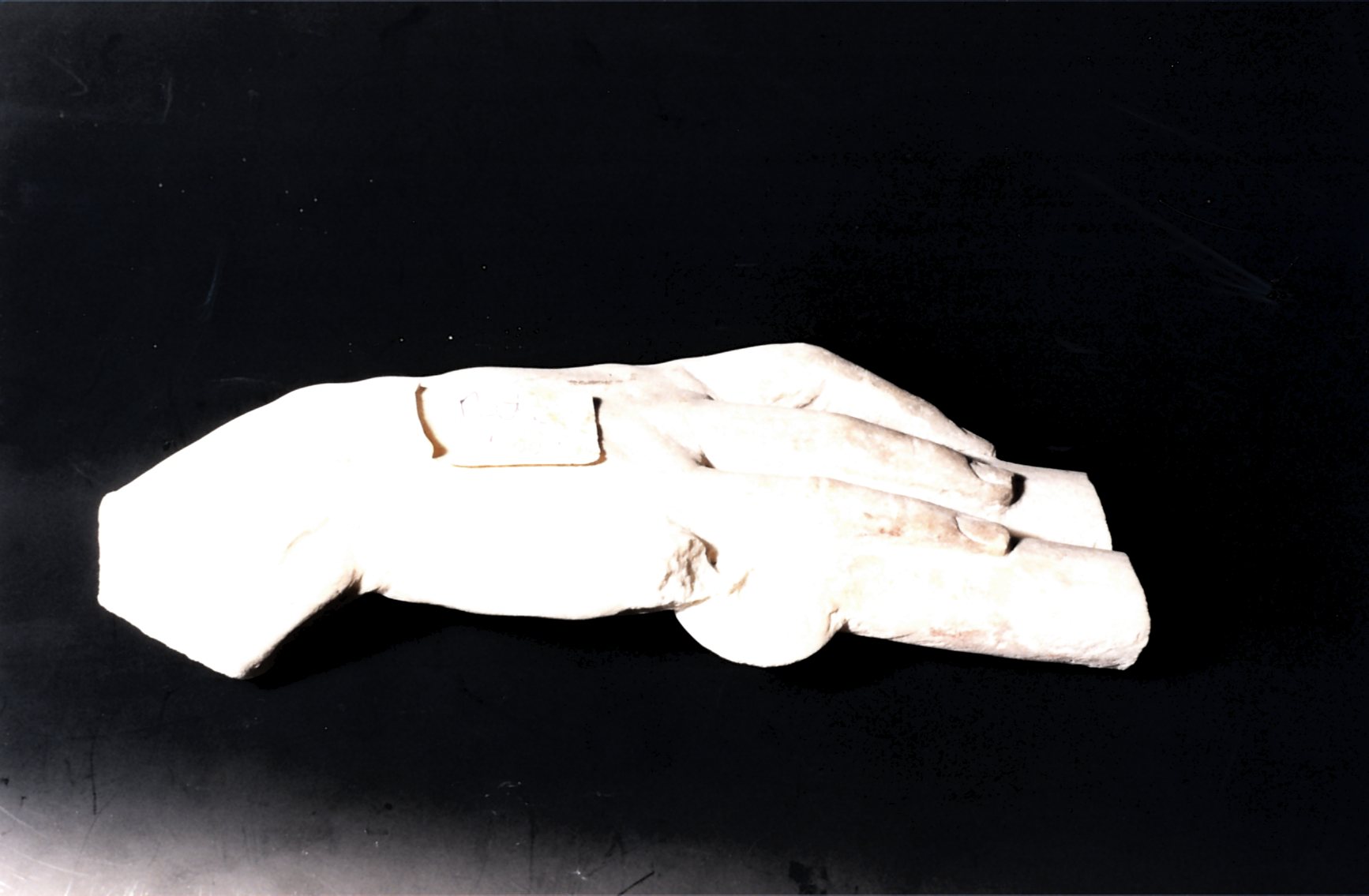 una mano (scultura, frammento) - ambito siciliano (XVI-XVII)
