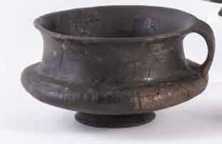 SINGOLO OGGETTO/ tazza, PERIODIZZAZIONI/ Protostoria/ Eta' del Ferro/ Prima eta' del Ferro