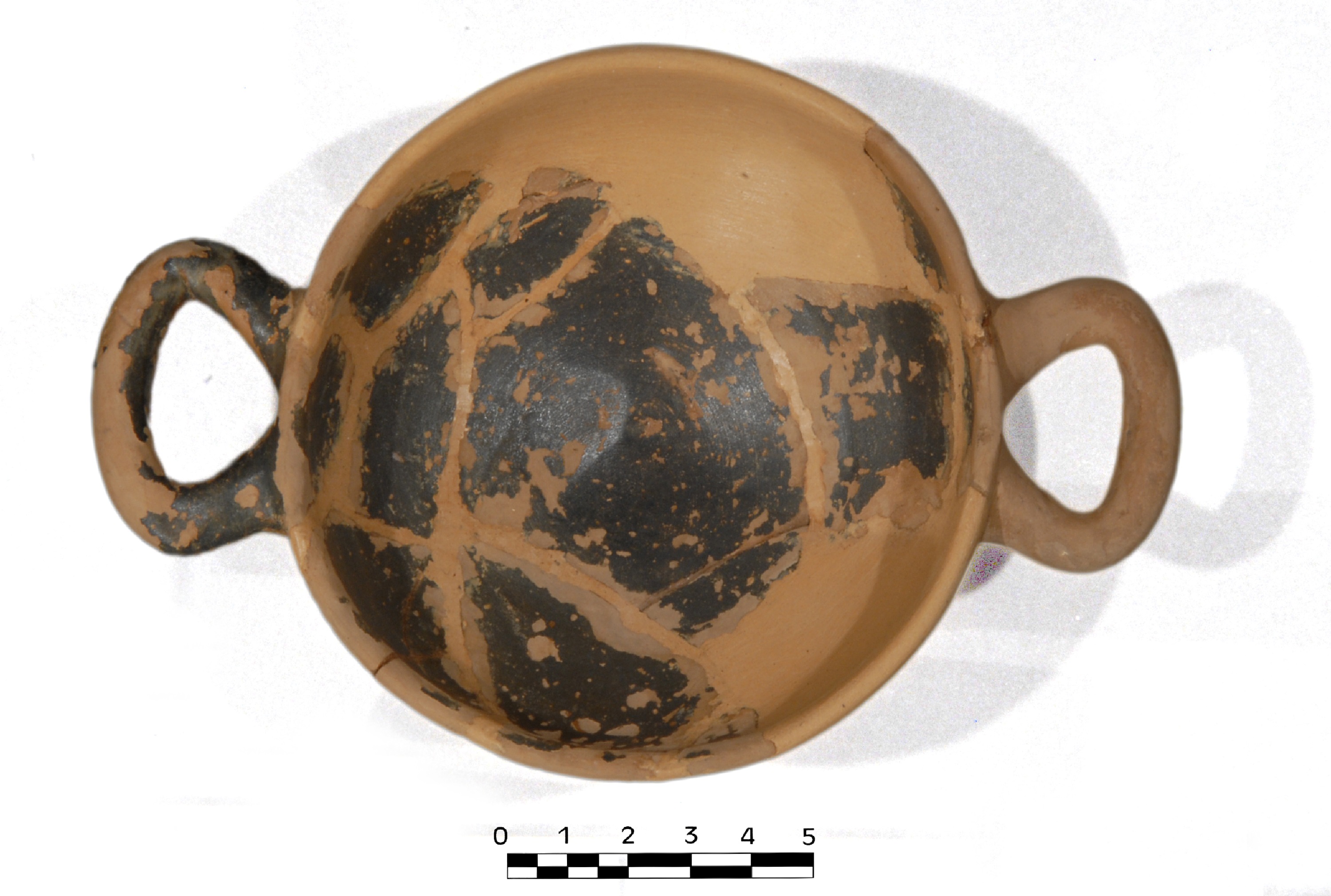 SINGOLO OGGETTO/ kylix, IV a.C./III a.C