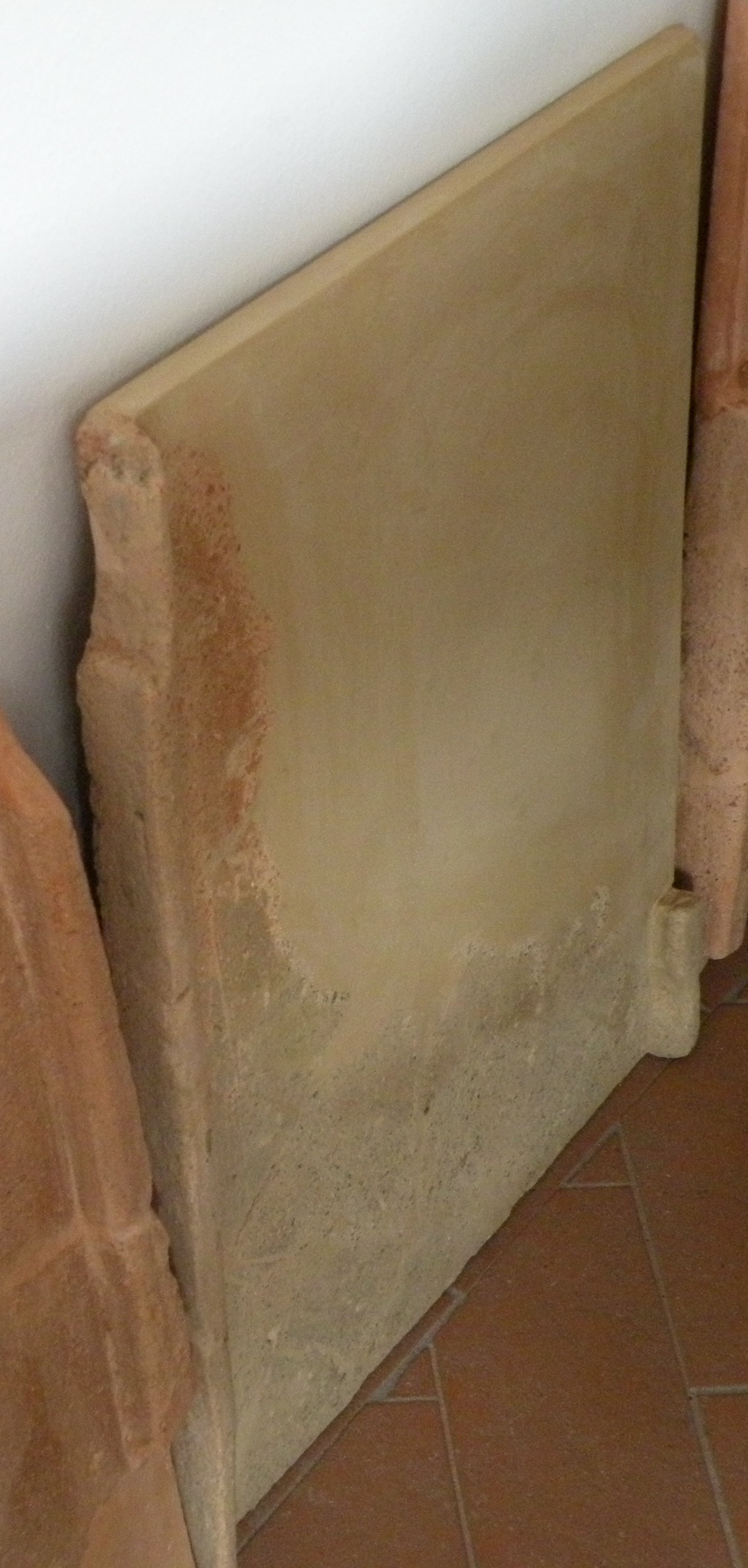 SINGOLO OGGETTO/ tegola, V sec. a. C