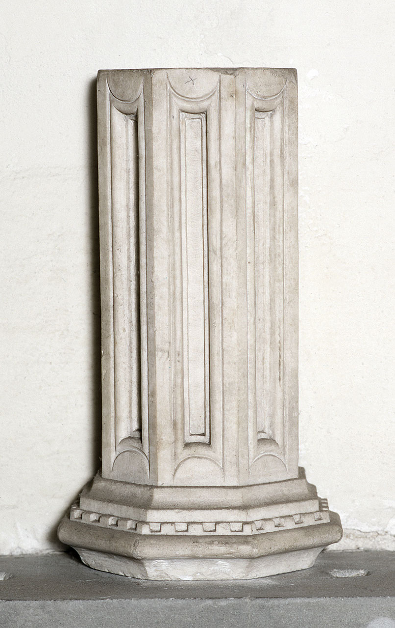 decorazione plastica di Giovanni d'Ambrogio (bottega) (ultimo quarto sec. XIV)
