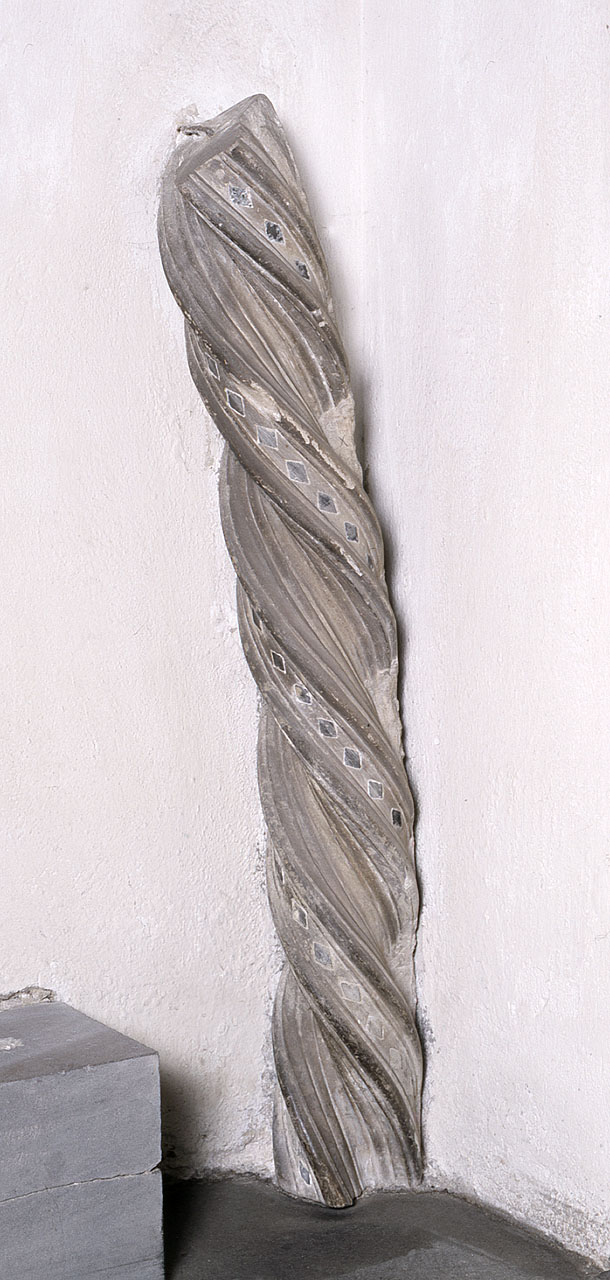 decorazione plastica di Giovanni d'Ambrogio (bottega) (primo quarto sec. XV)