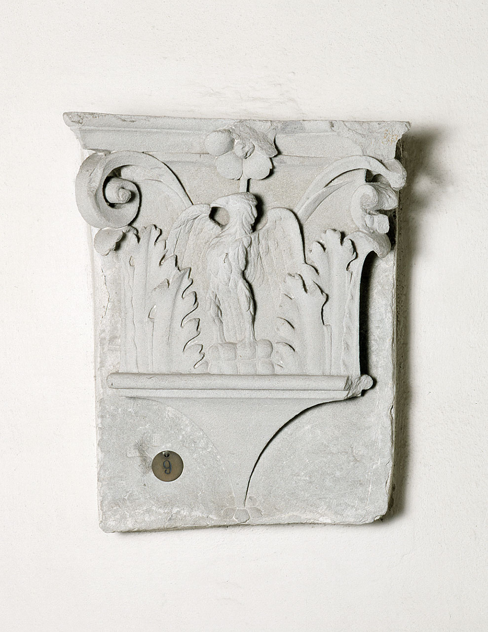 stemma dell'arte di Calimala (peduccio - figurato) - manifattura fiorentina (seconda metà sec. XV)