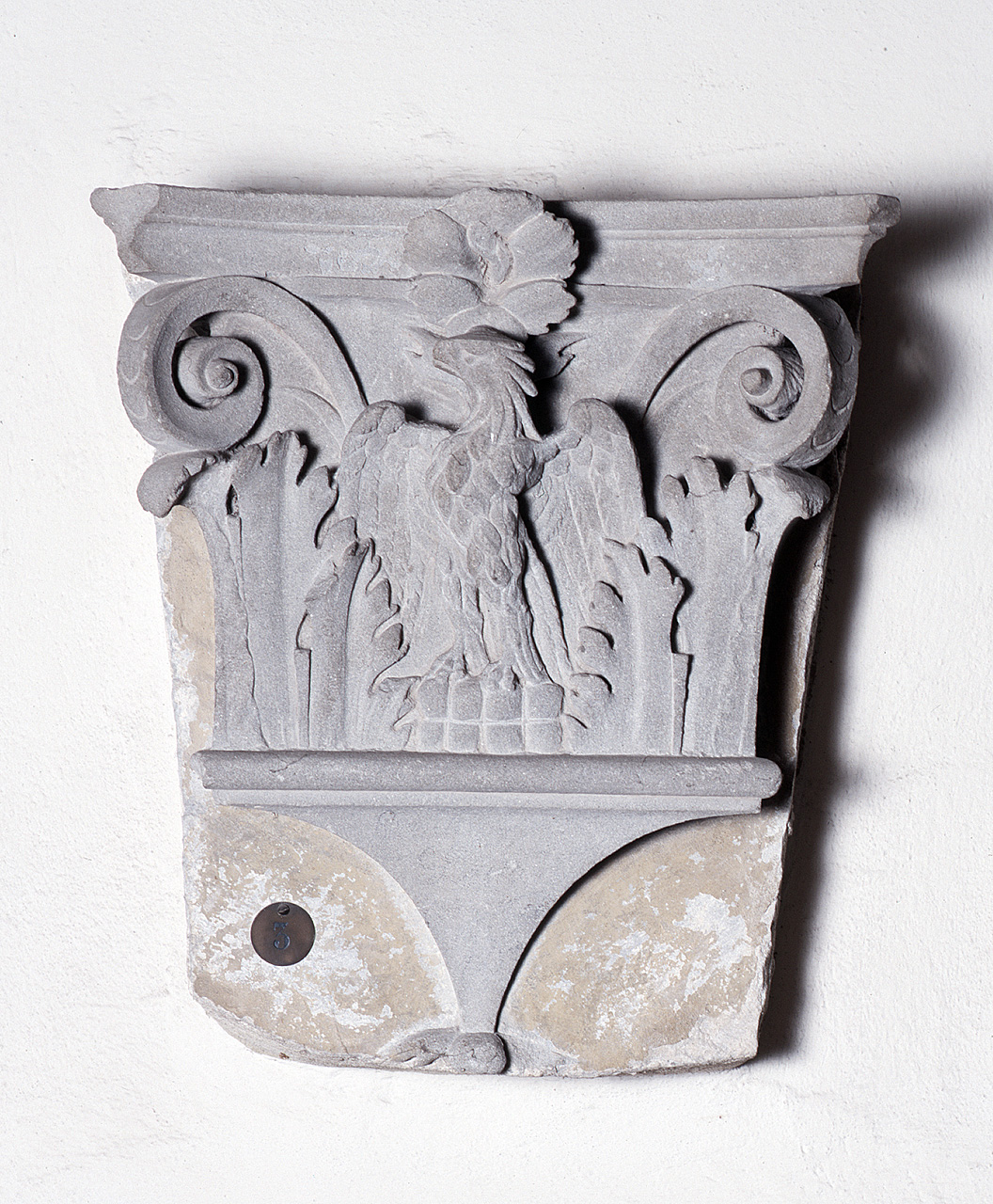 stemma dell'arte di Calimala (peduccio - figurato) - manifattura fiorentina (seconda metà sec. XV)