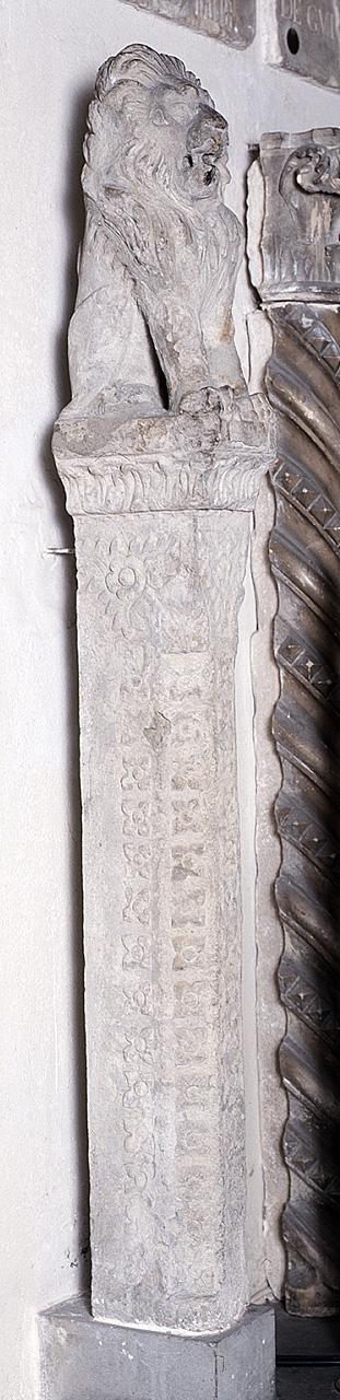 Marzocco (pilastrino) - manifattura fiorentina (seconda metà sec. XIV)