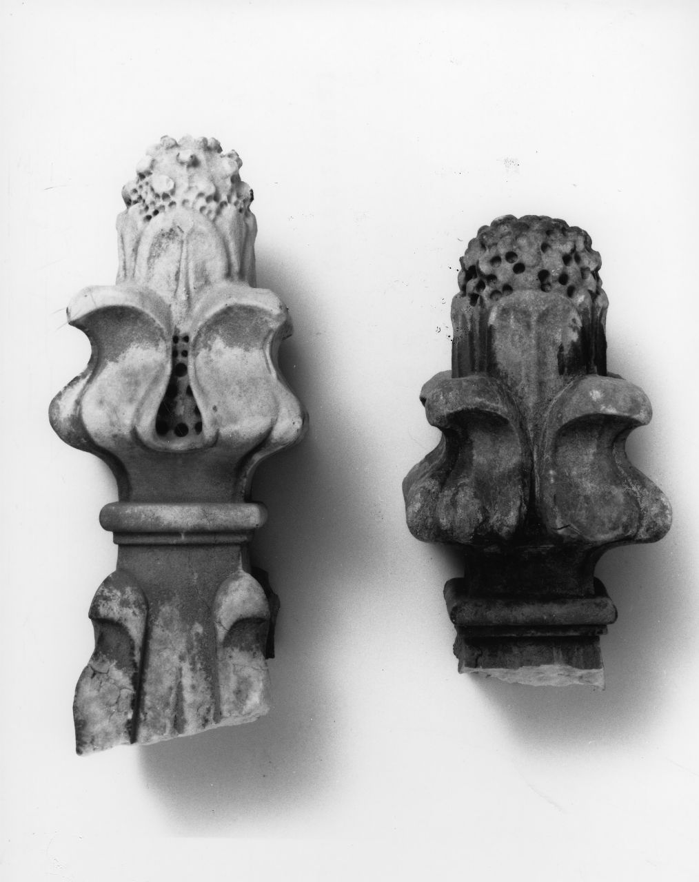 motivi decorativi floreali (pinnacolo, frammento) - manifattura toscana (seconda metà sec. XIX)