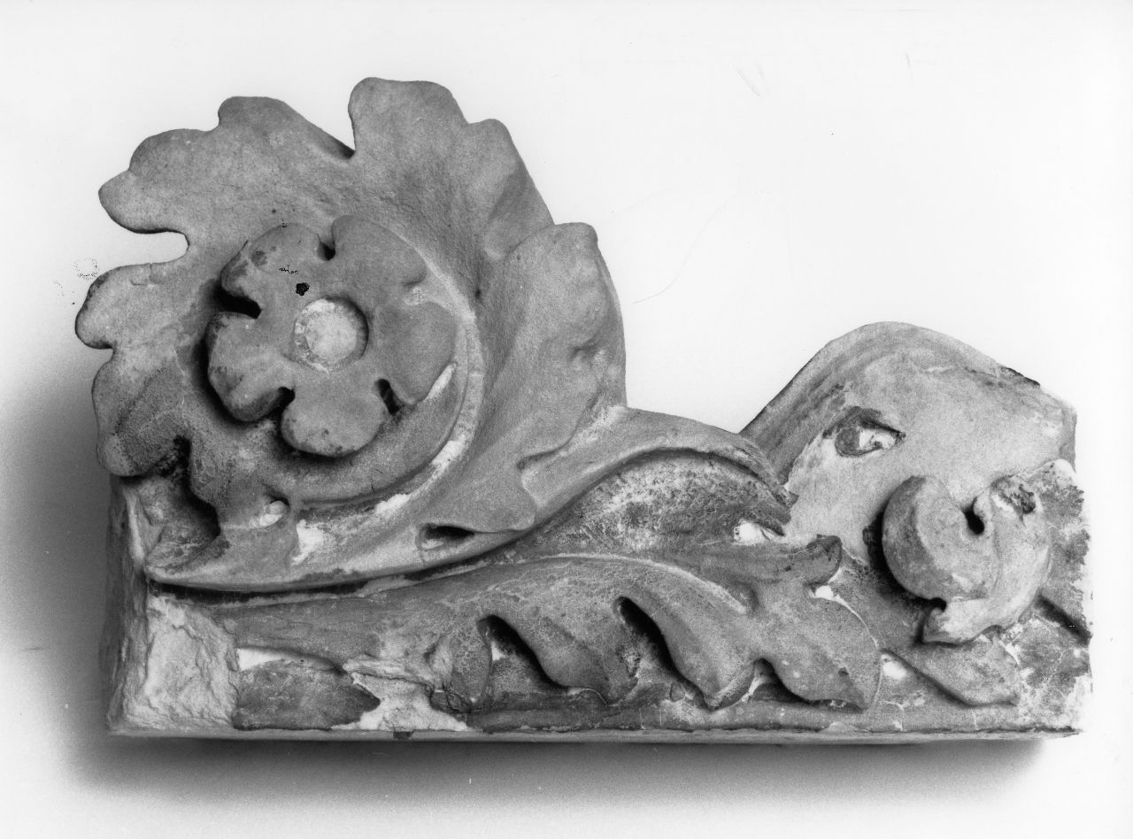 motivi decorativi a foglie d'acanto (gattone) - manifattura toscana (seconda metà sec. XIV)